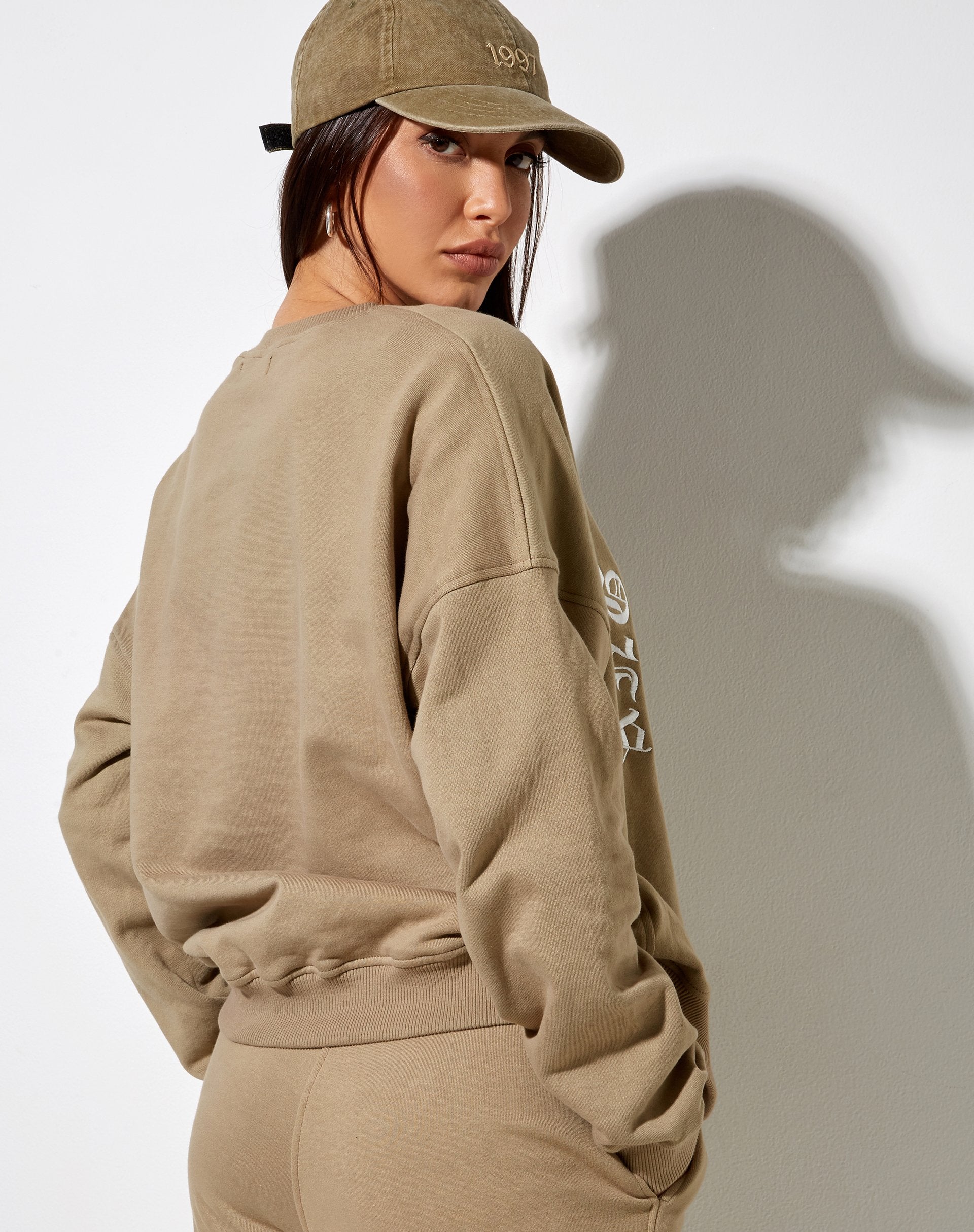Imagen de Ted Sudadera en Eucalipto Angel Energy Embro
