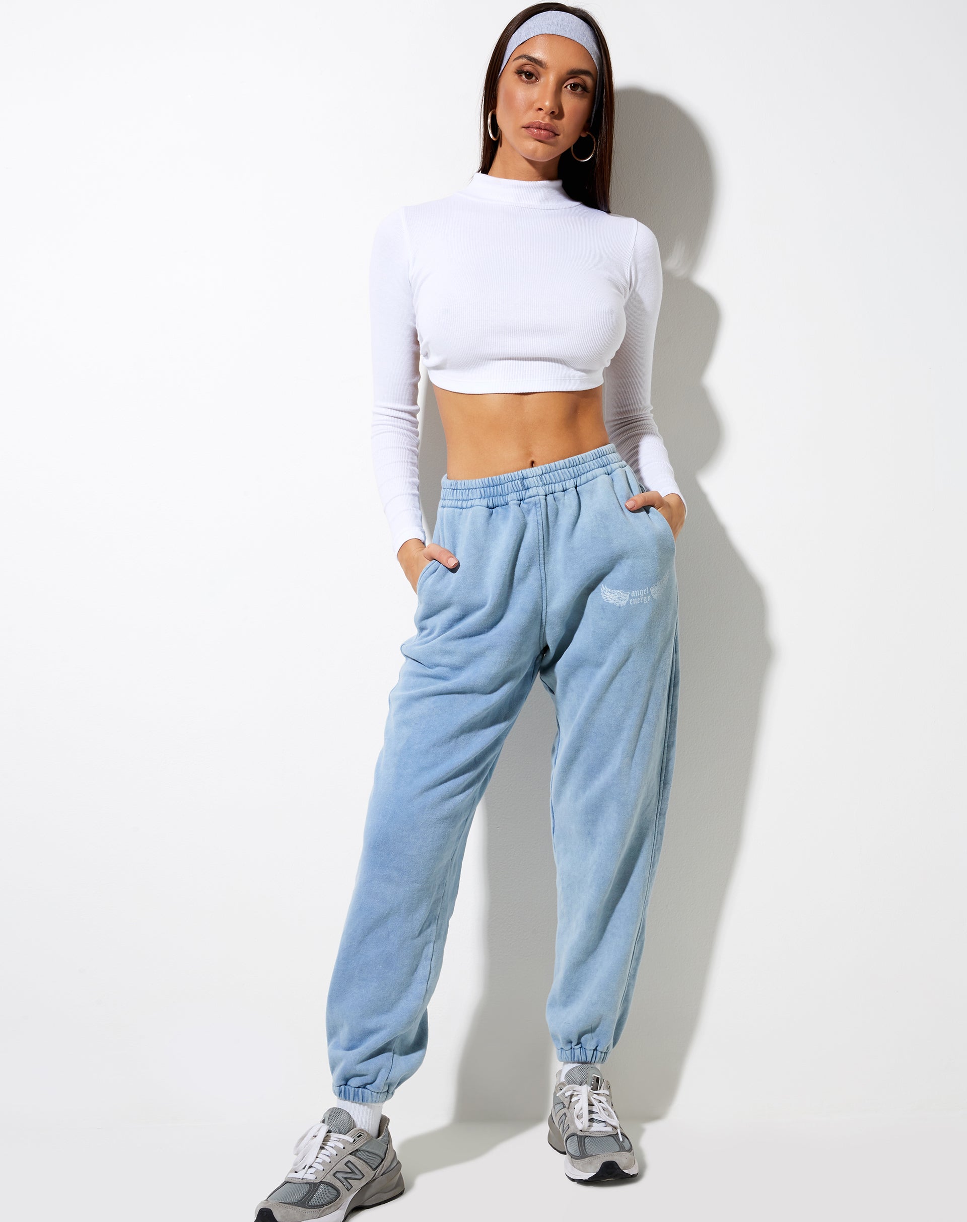 Imagen de Basta Jogger en Azul Lavado Angel Energy Wings