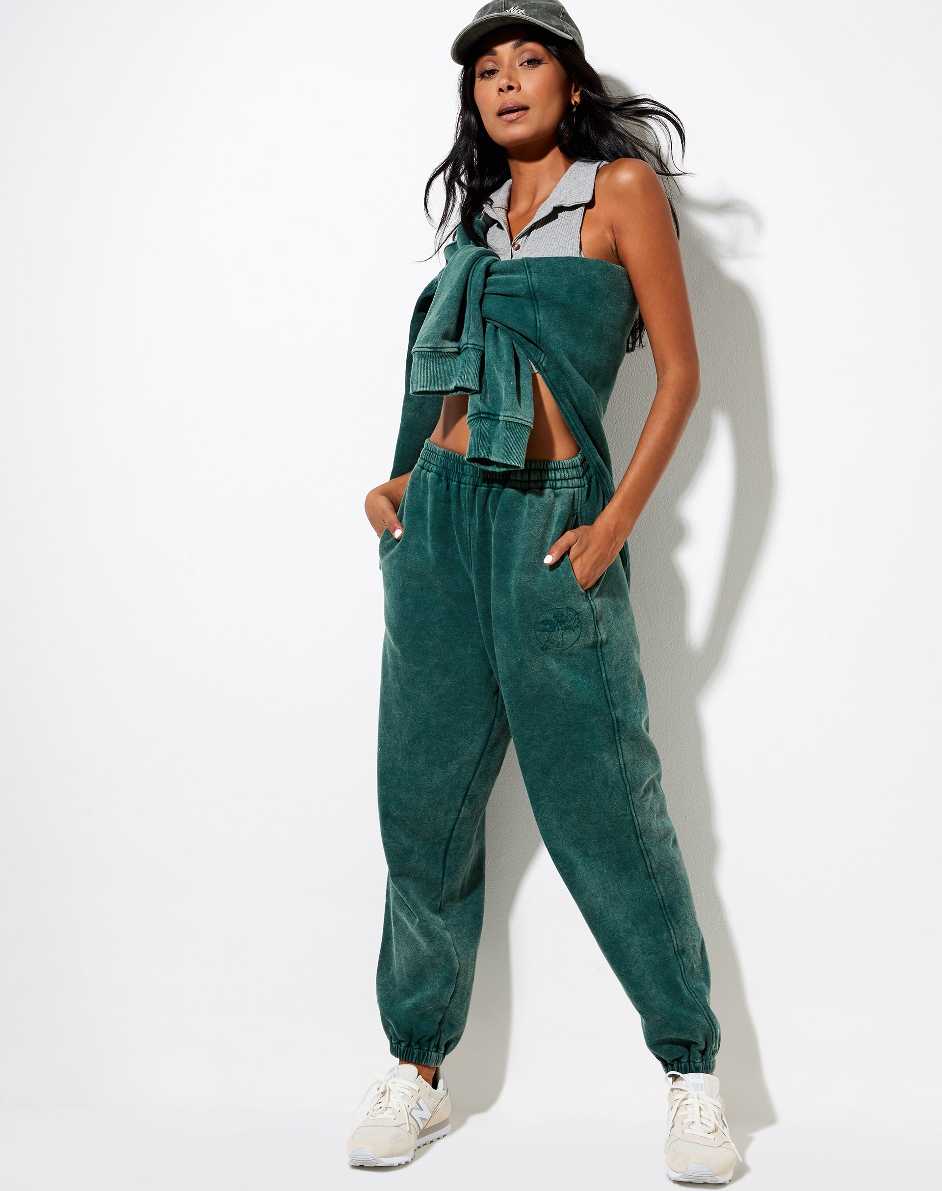 Imagen de Basta Jogger en Verde Lavado Angel Energy Cherub Embro