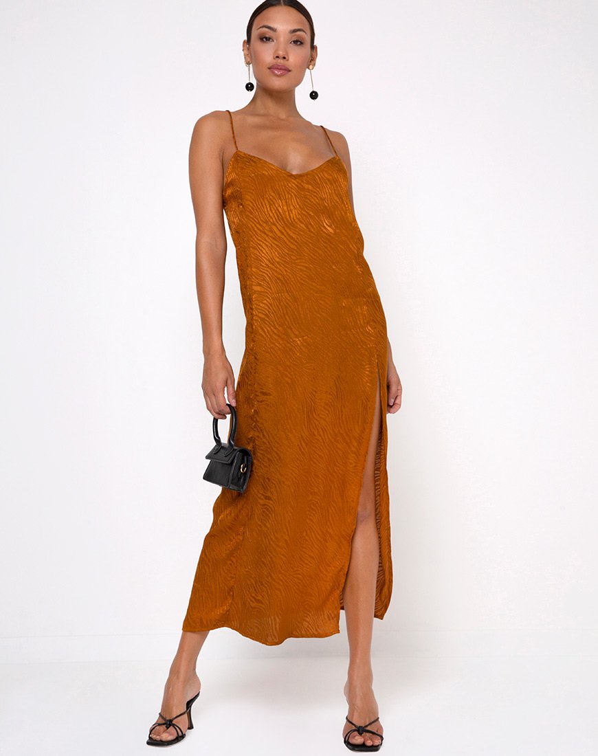 Maxivestido Batis de satén cebra coral dorado