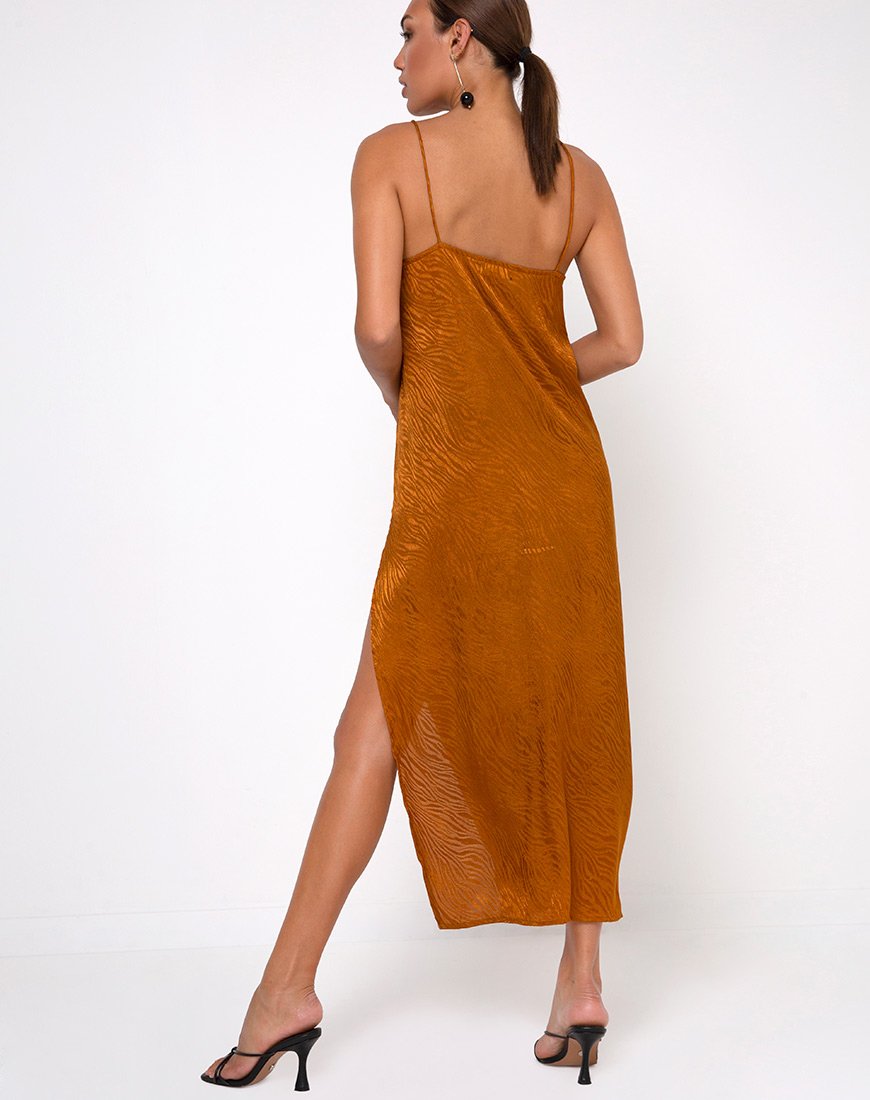 Maxivestido Batis de satén cebra coral dorado