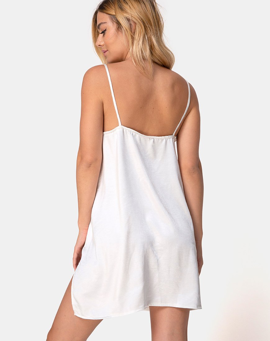 Vestido Batista en satén marfil