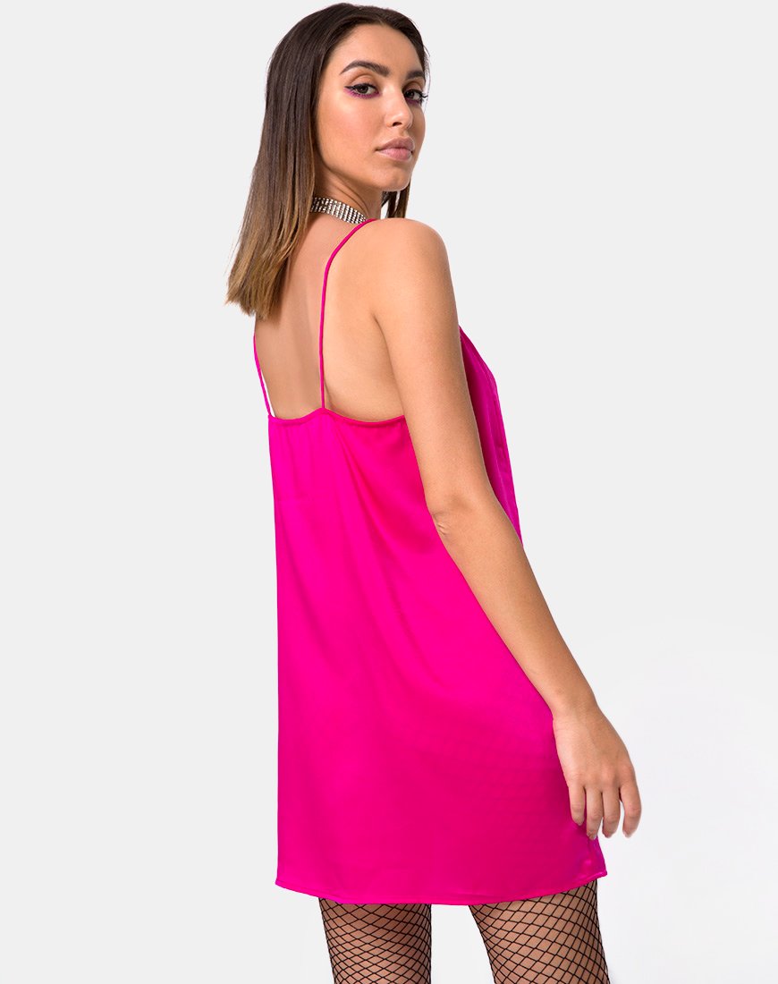 Imagen de Batista Slip Dress en satén rosa fucsia
