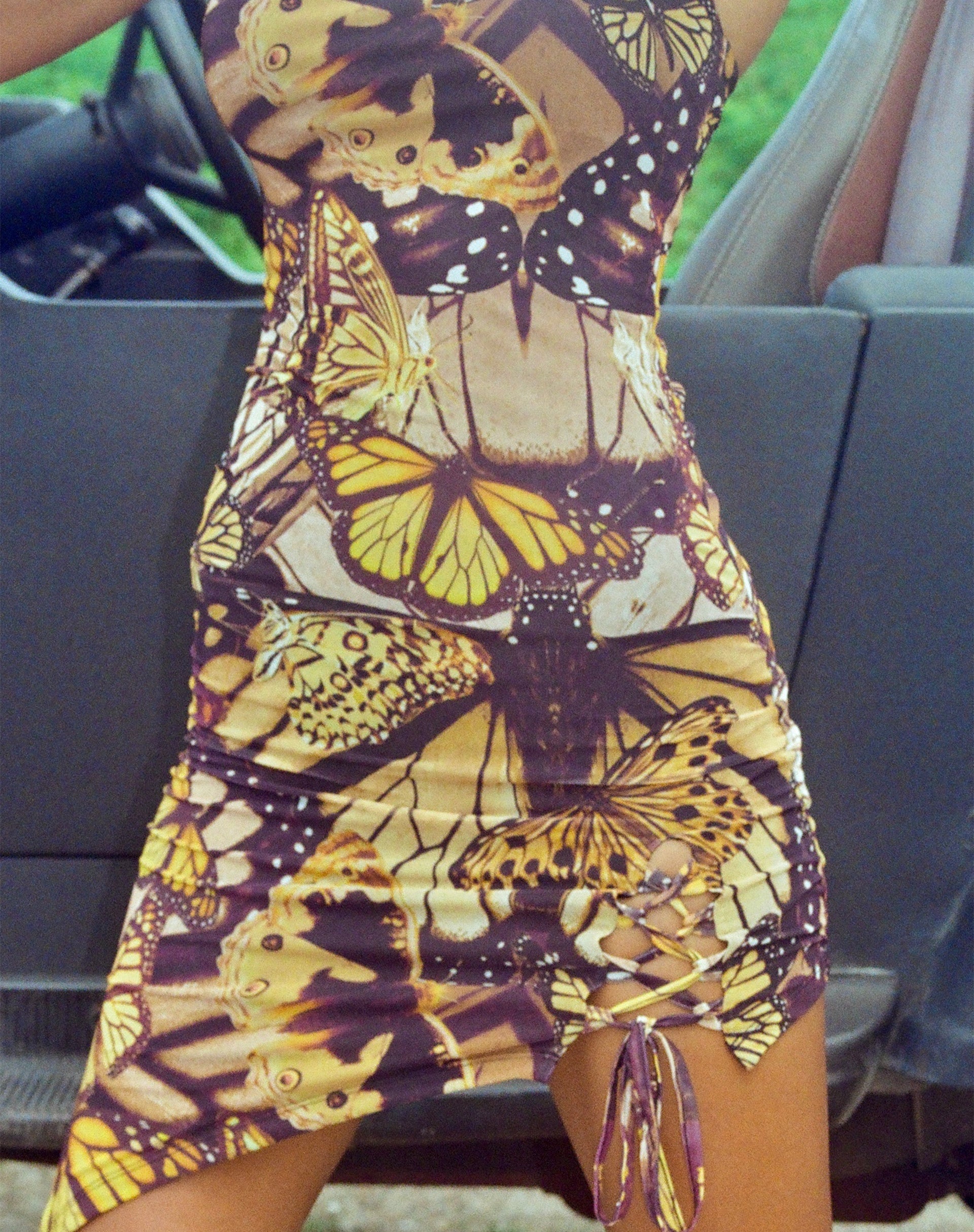 imagen de Benita Mini Dress in Butterfly Gold