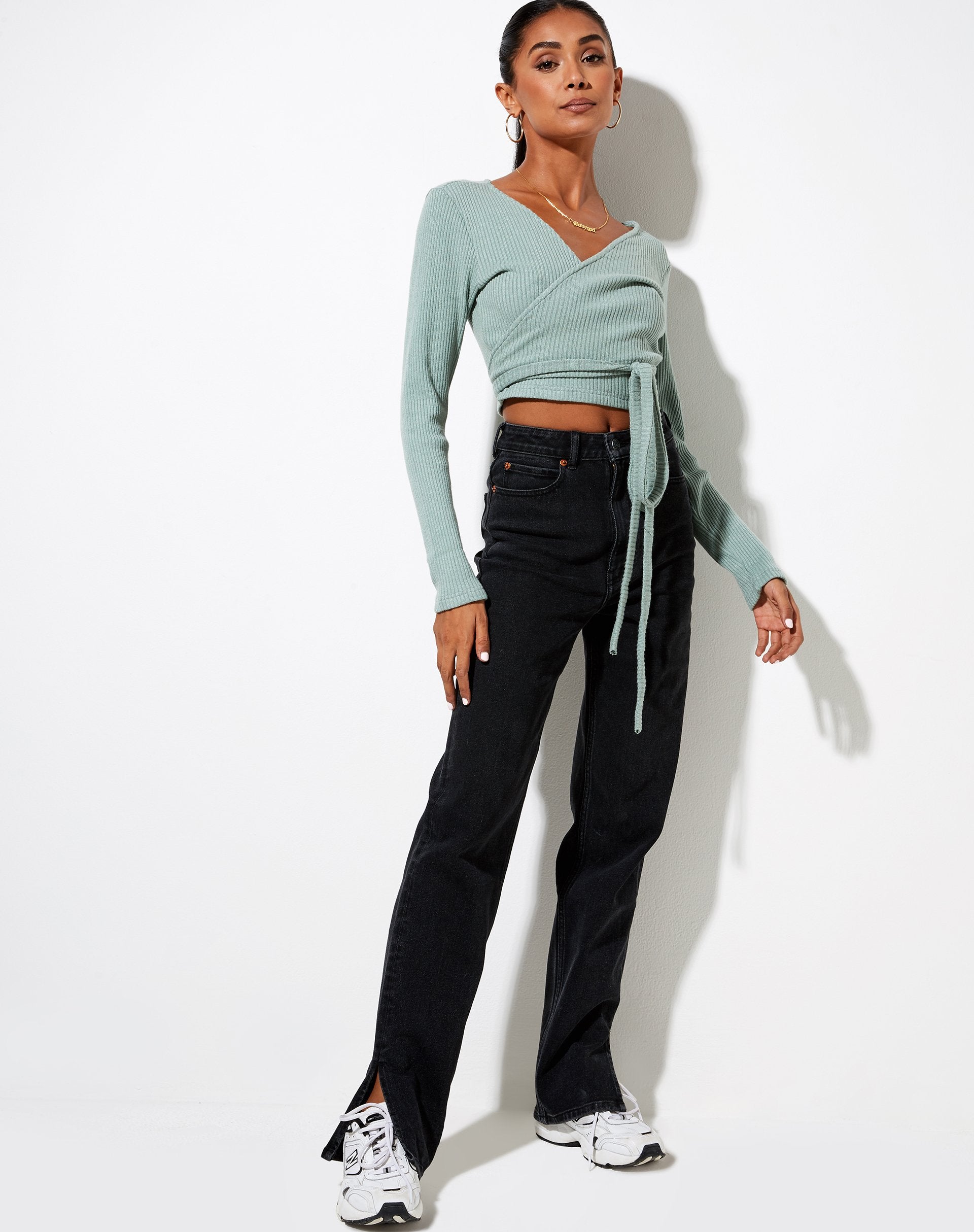 Imagen de Bianca Wrap Top en Rib Olive
