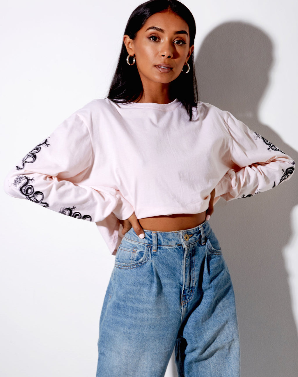 Camiseta Boli Crop Tee en color Blush Pink Dragon
