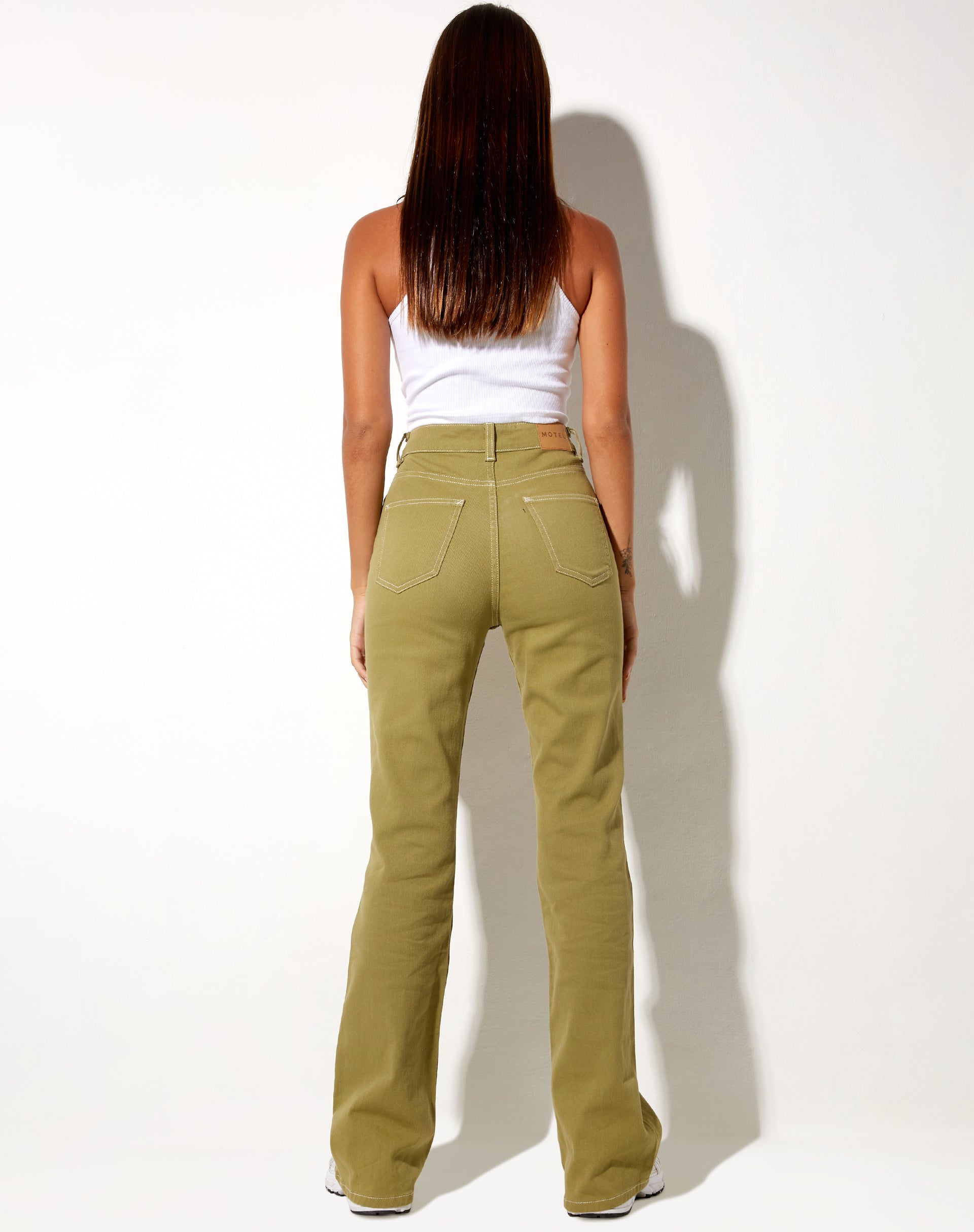 Imagen de Bootleg Jeans en verde musgo