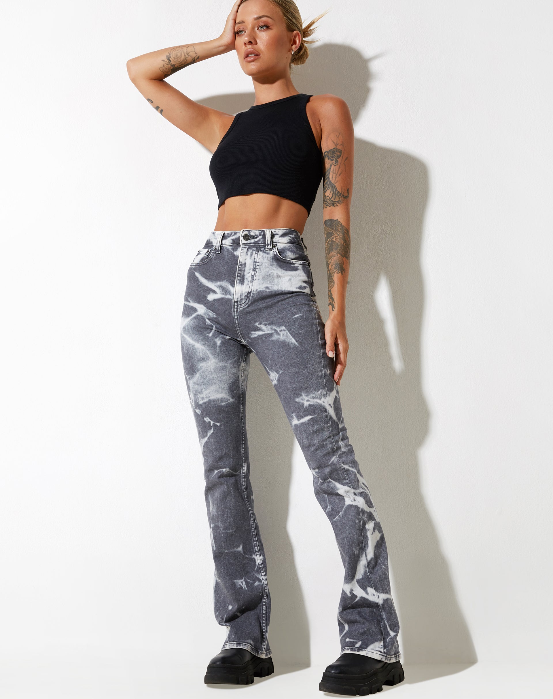 imagen de Bootleg Jeans en Laser Smoke Grey