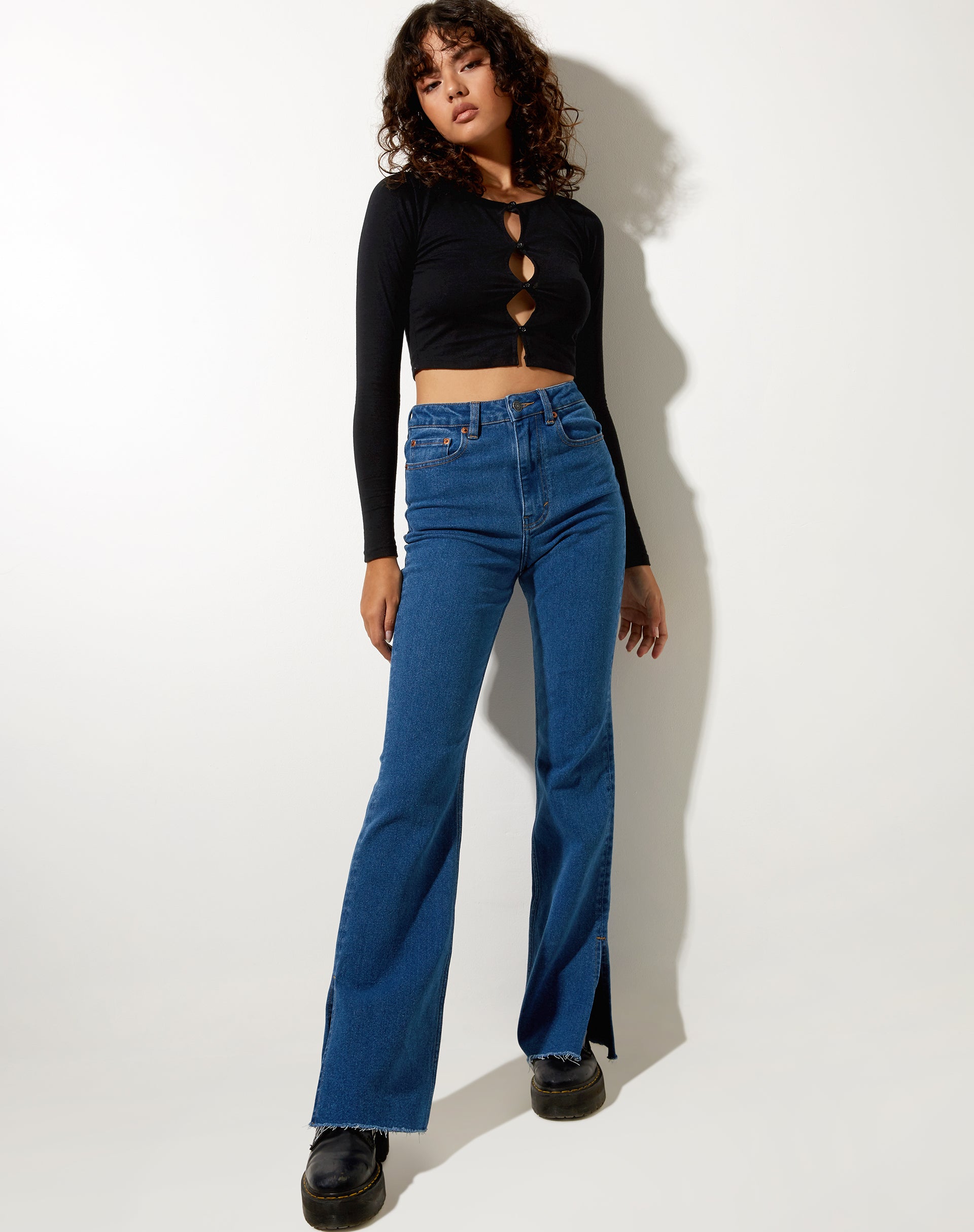 Imagen de Split Bootleg Jeans en Mid Wash