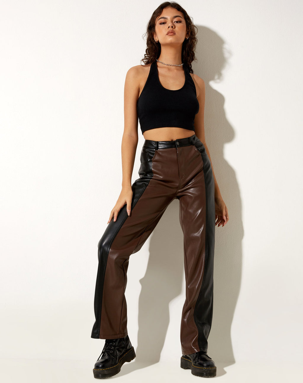 Pantalón ancho Rakata de PU Chocolate amargo