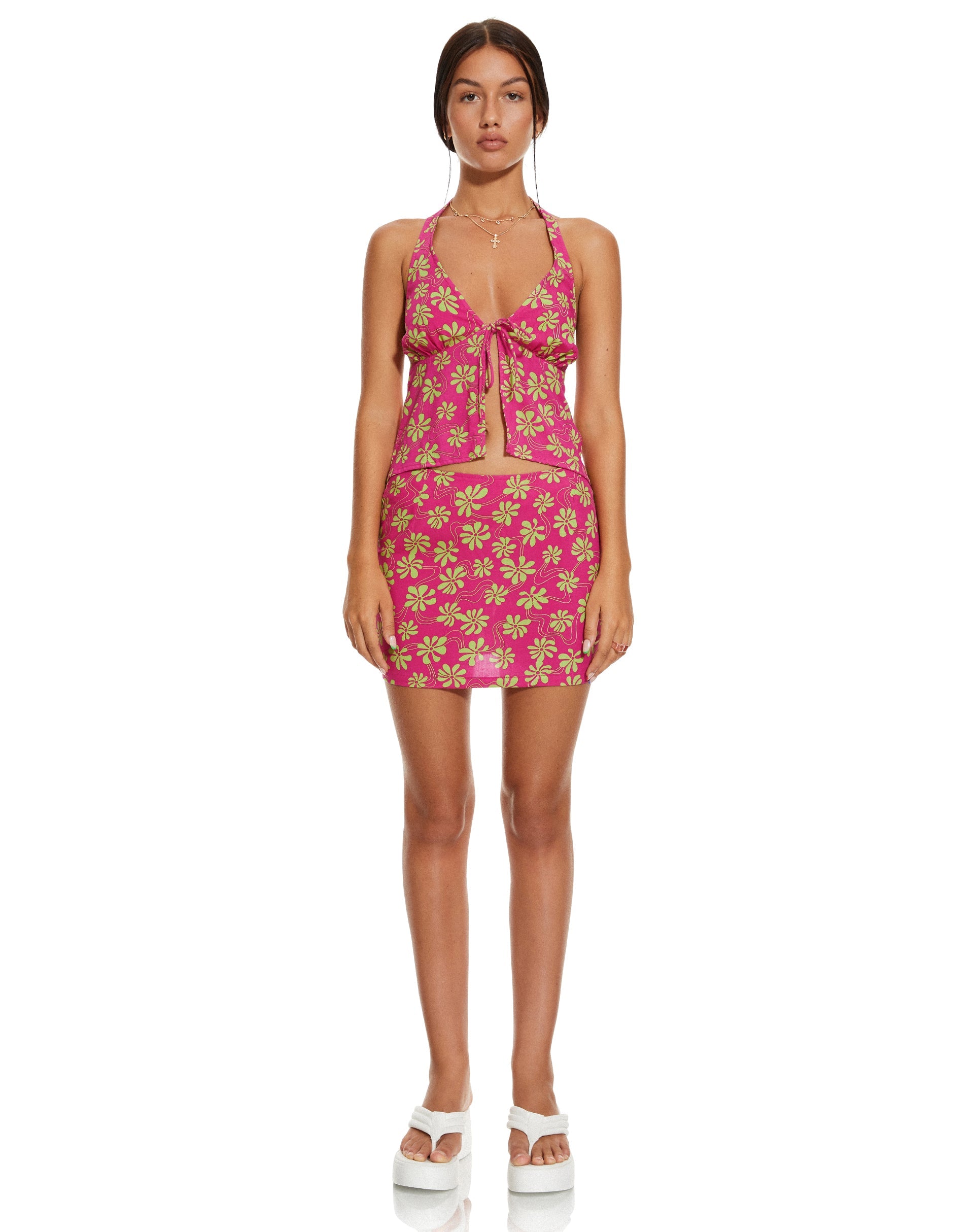 imagen de MOTEL X BARBARA Roula Top en 90s Beachy Floral Hot Pink