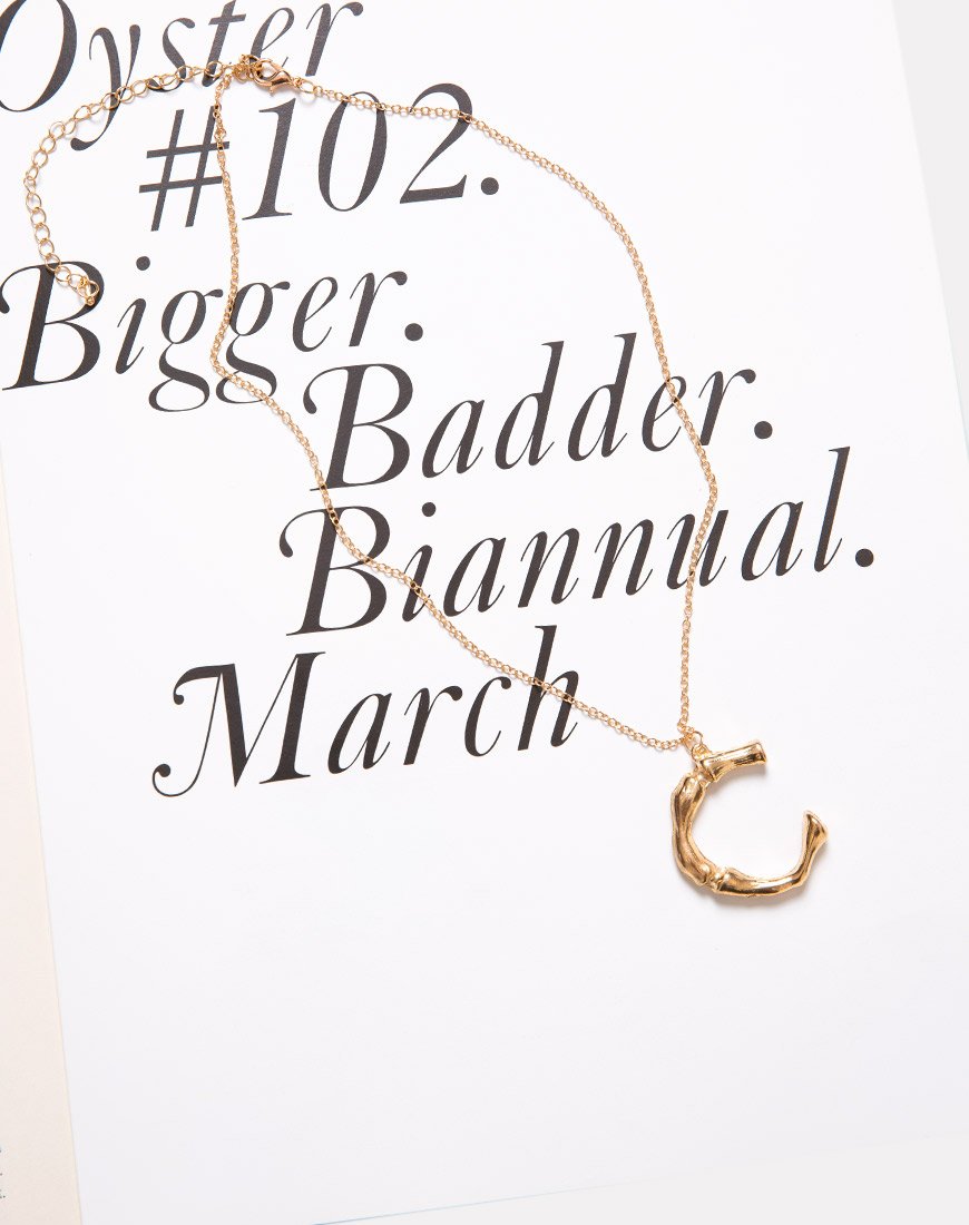Imagen de Collar en Oro Letra C