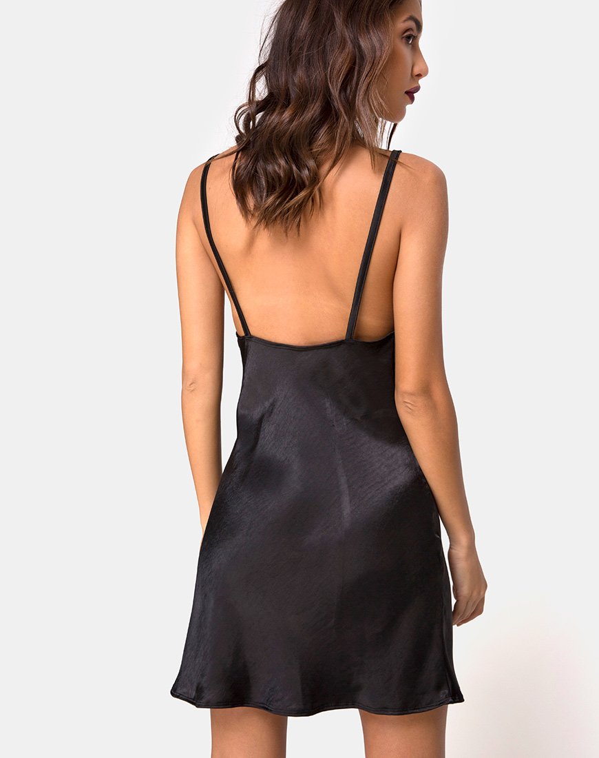 Imagen del vestido Camala de satén negro