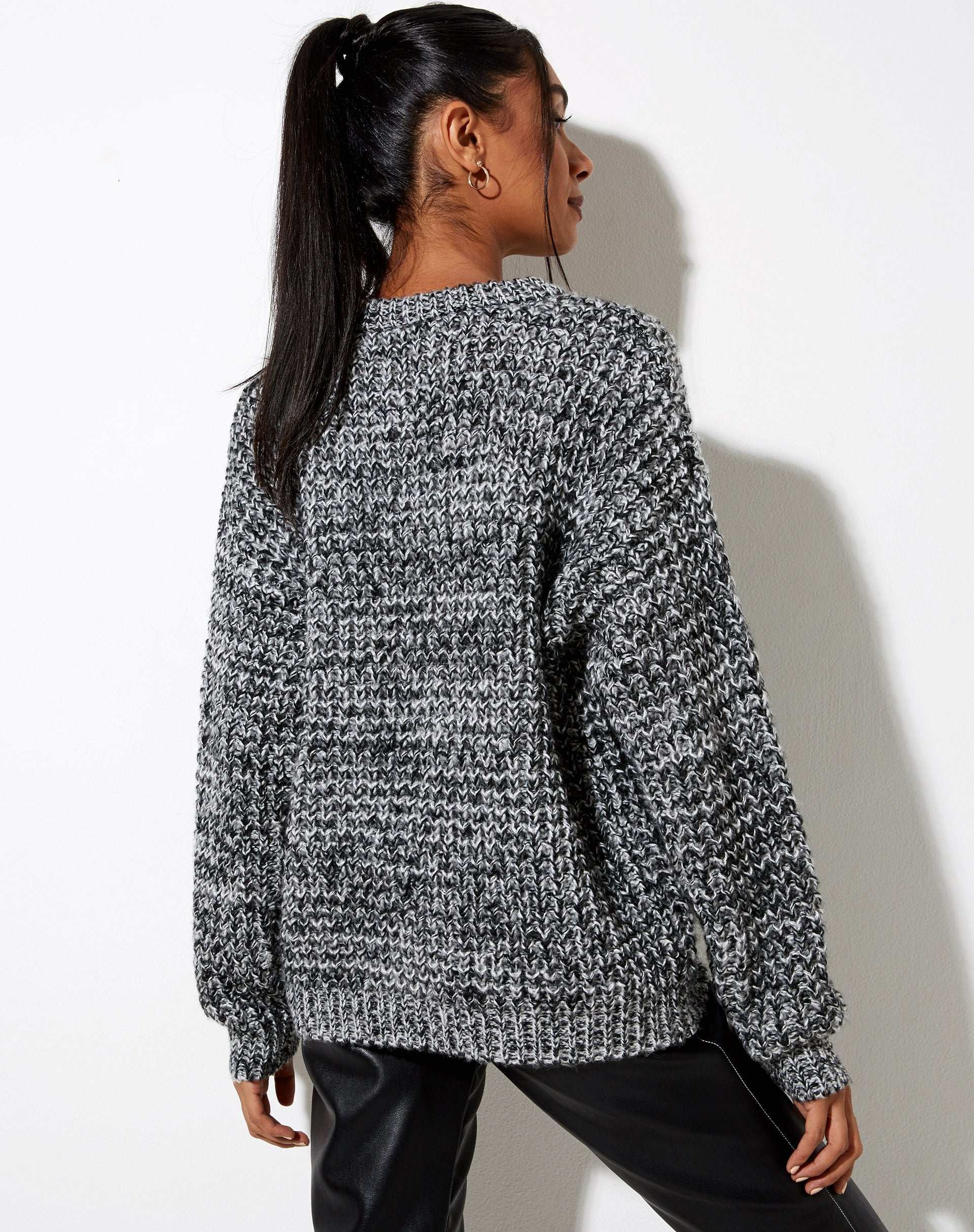 Imagen de Caribou Jumper en Chunky Knit Negro Gris y Blanco