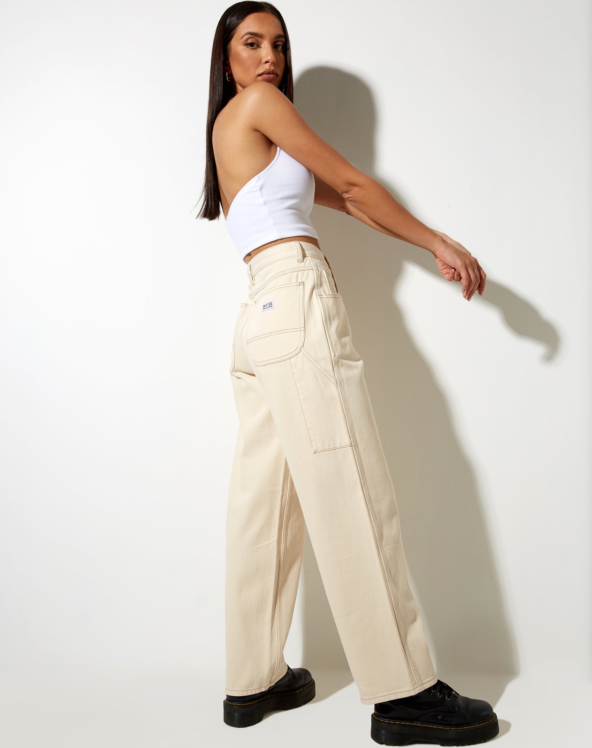 Imagen de Carpenter Jeans en color crudo