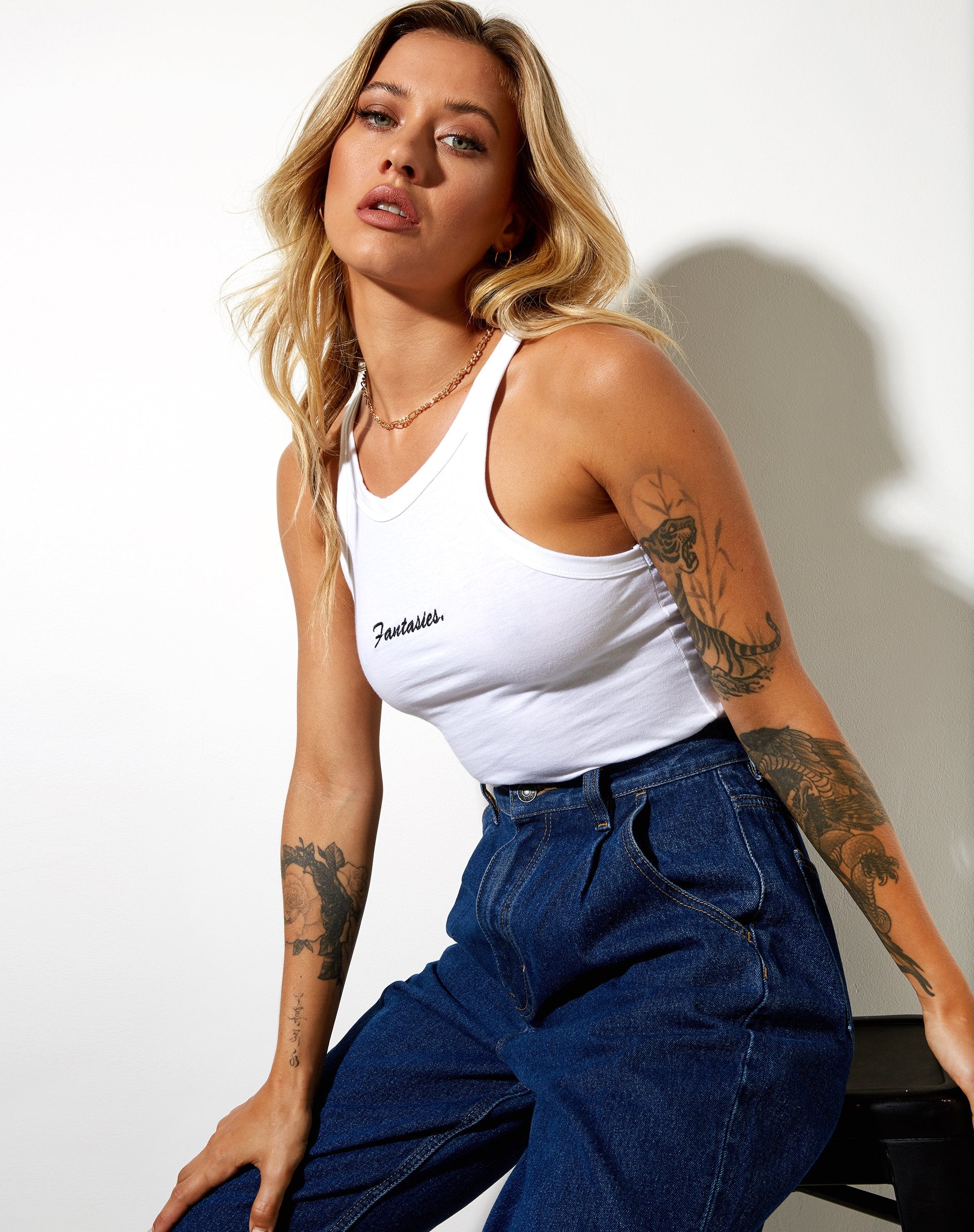 Imagen de Carter Chaleco Top en Lycra Blanco Fantasías Embro