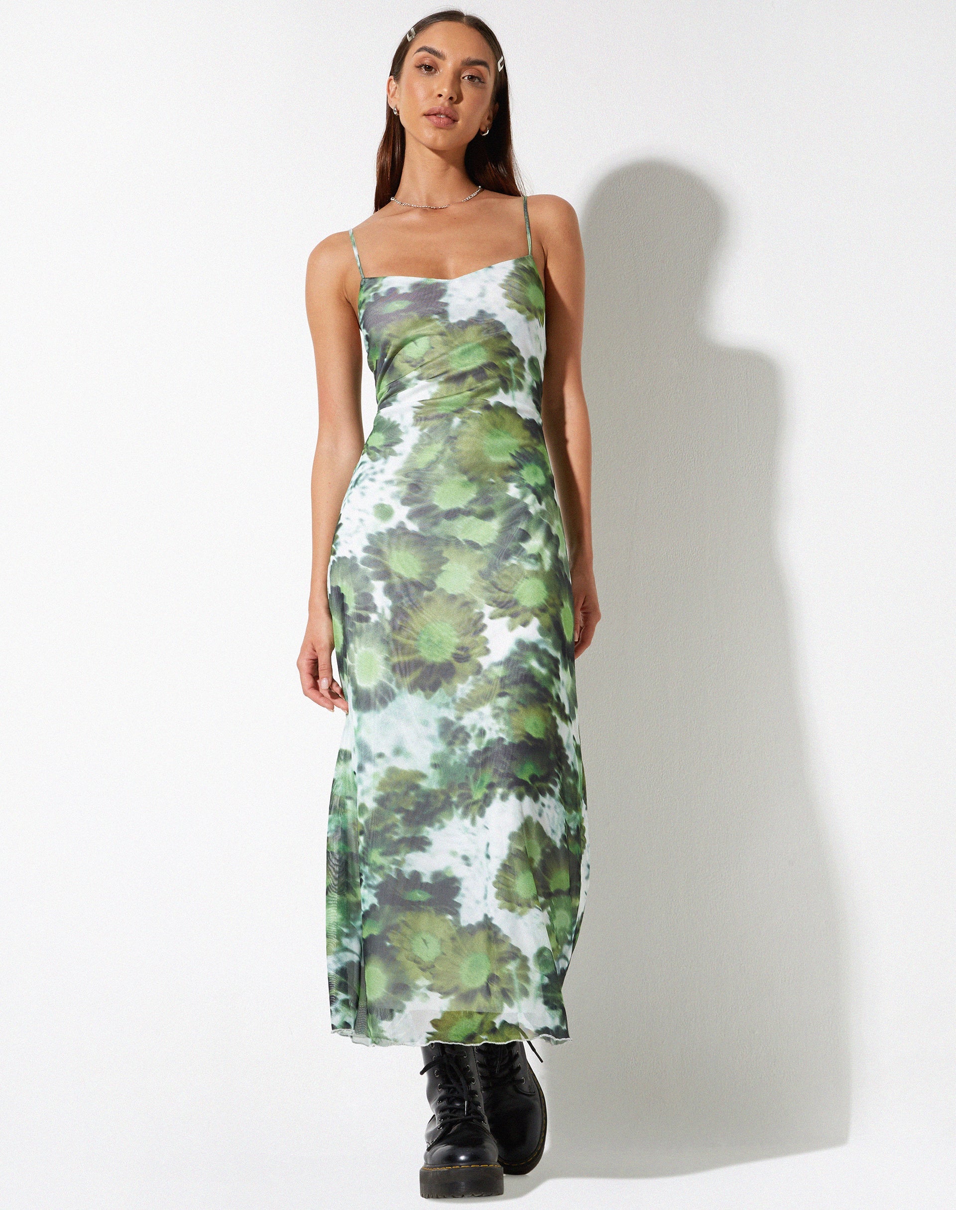 imagen de Chanda Maxi Dress en Xray Blurred Daisy Green