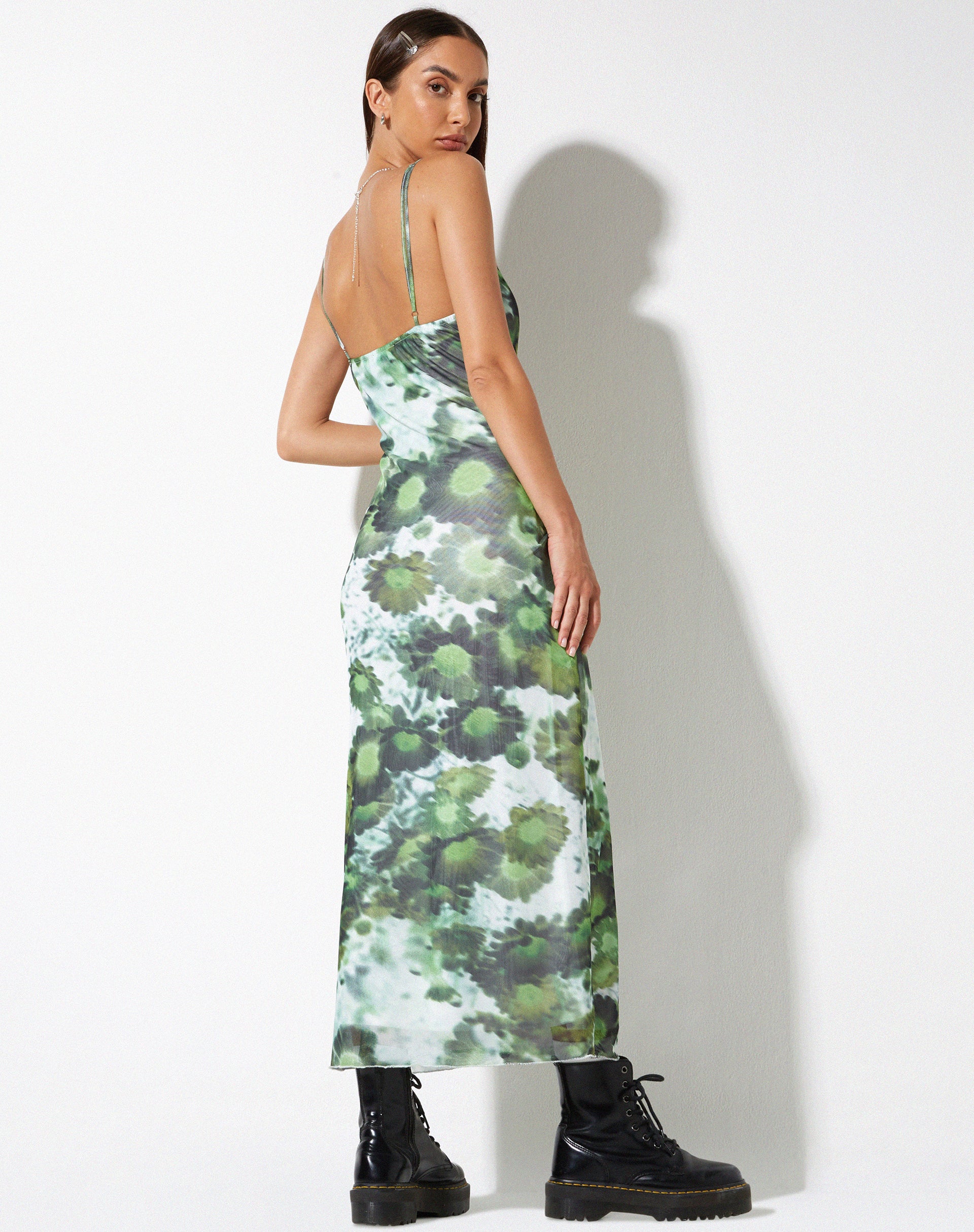 imagen de Chanda Maxi Dress en Xray Blurred Daisy Green