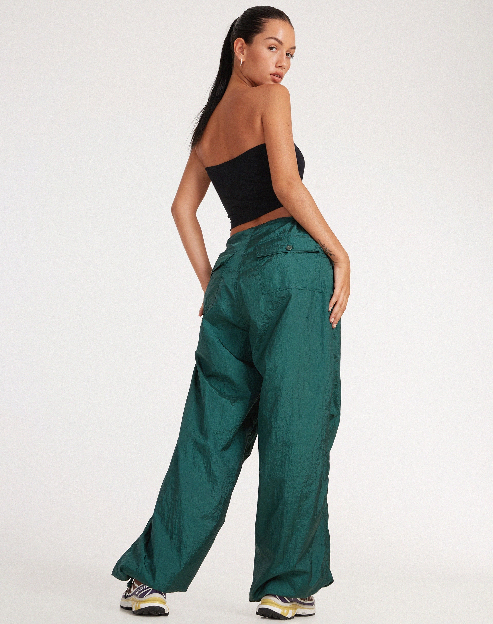 imagen de Chute Trouser en Bottle Green