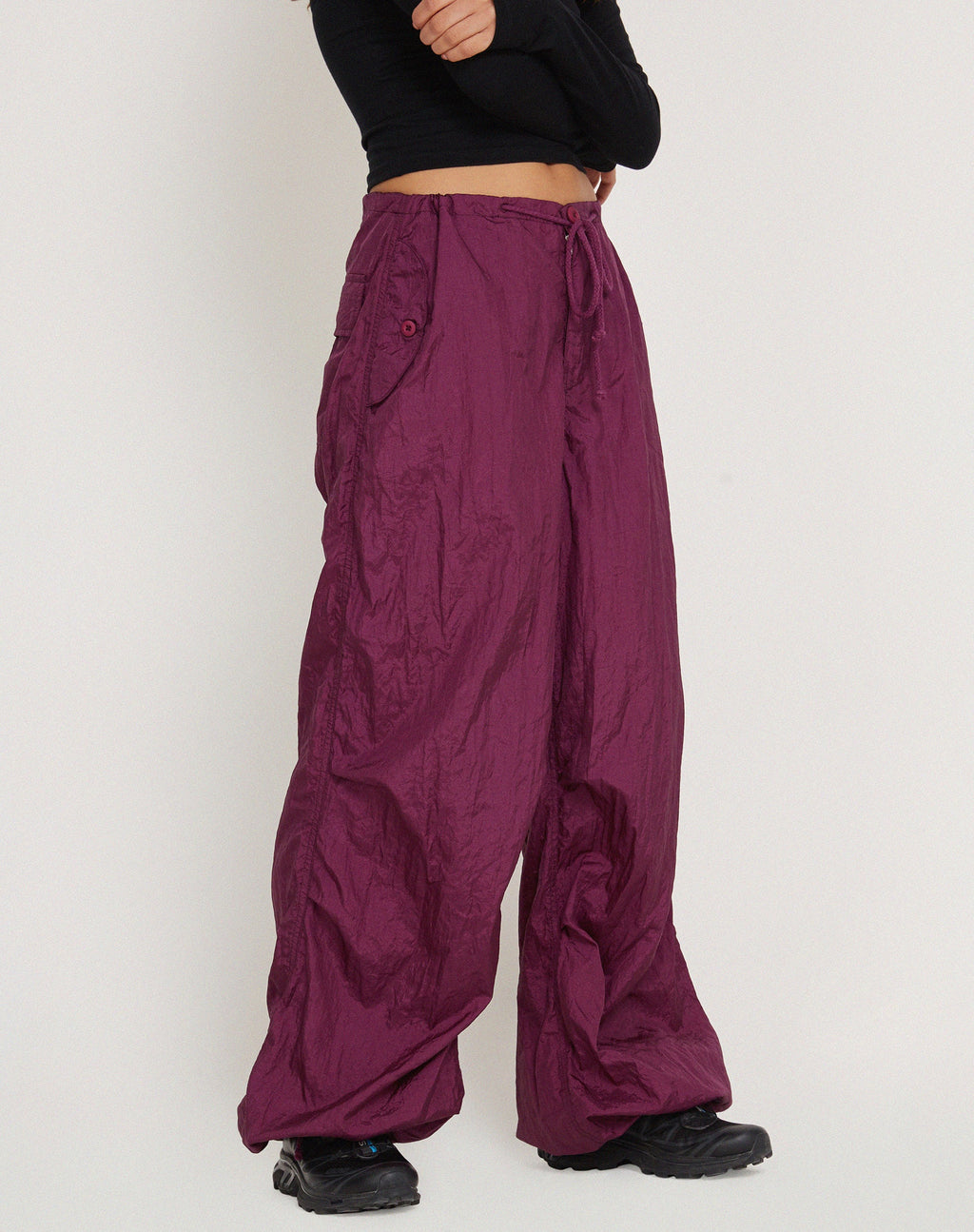 Pantalón Chute en morado oscuro