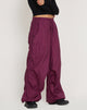 Imagen del pantalón Chute en morado oscuro