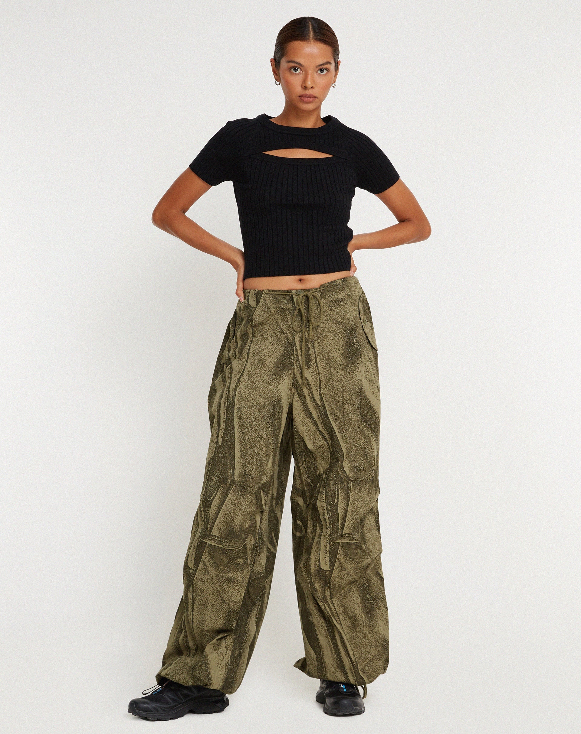 imagen de Chute Trouser en Dystopian Crease Khaki