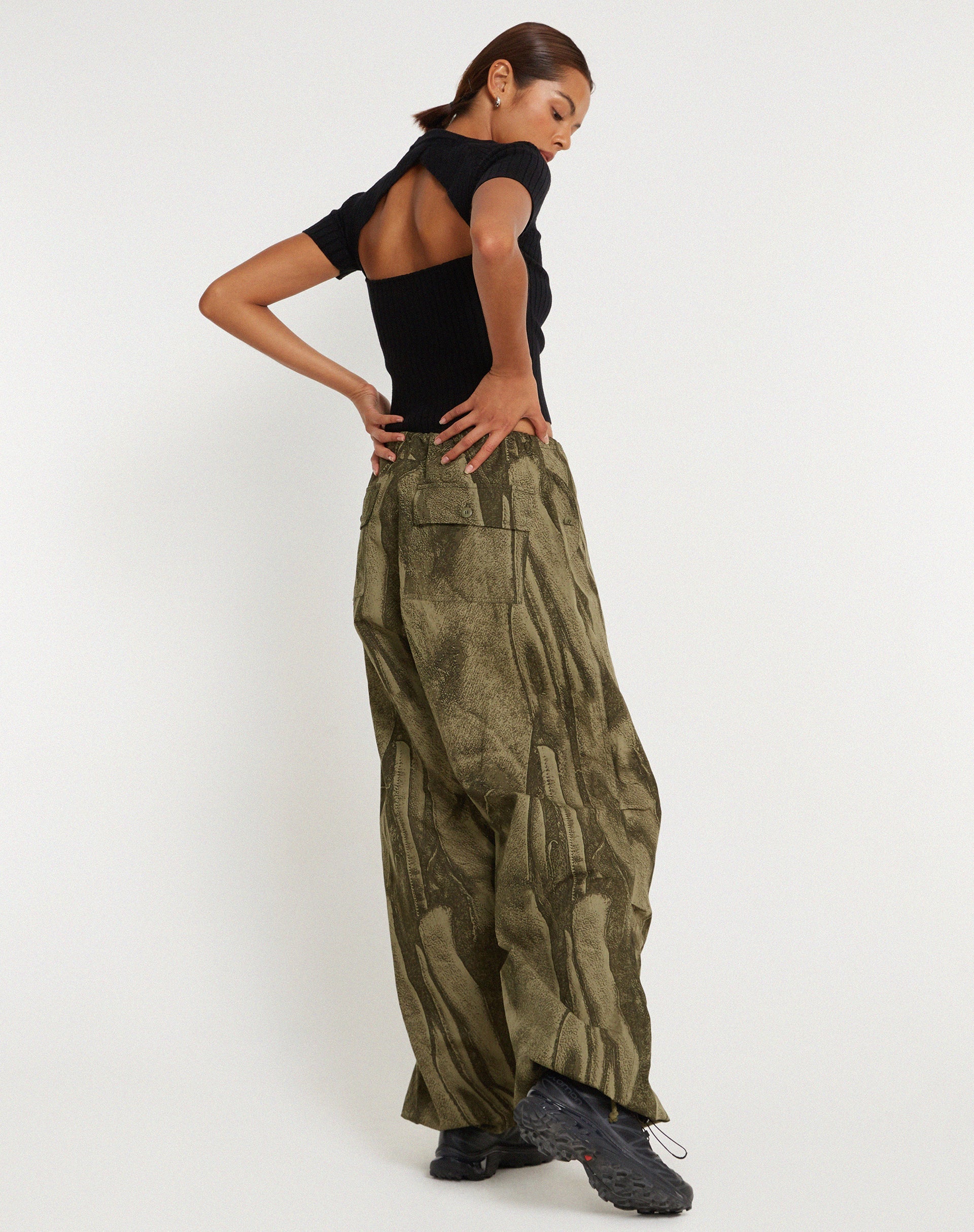 imagen de Chute Trouser en Dystopian Crease Khaki