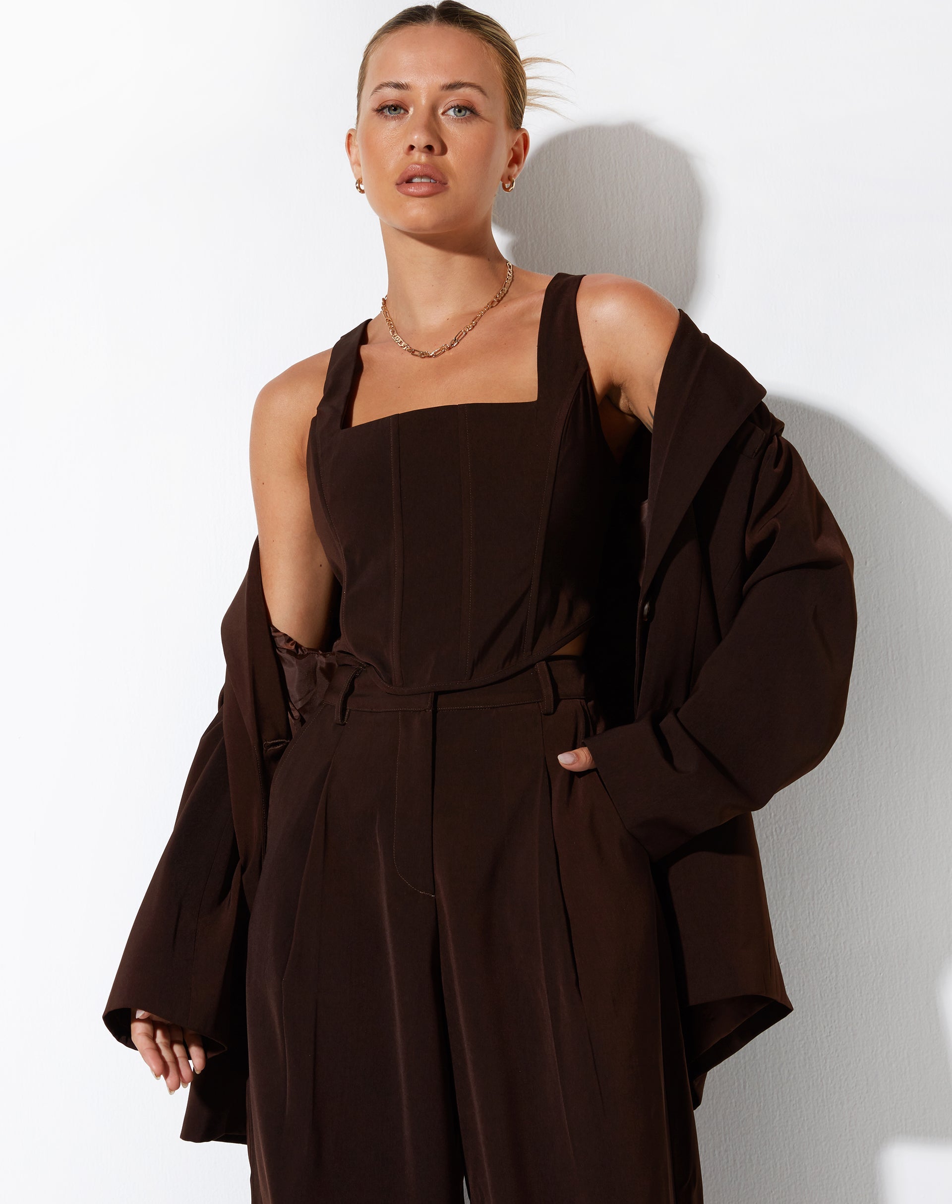 IMAGEN DE Kicy Top en Tailoring Chocolate negro