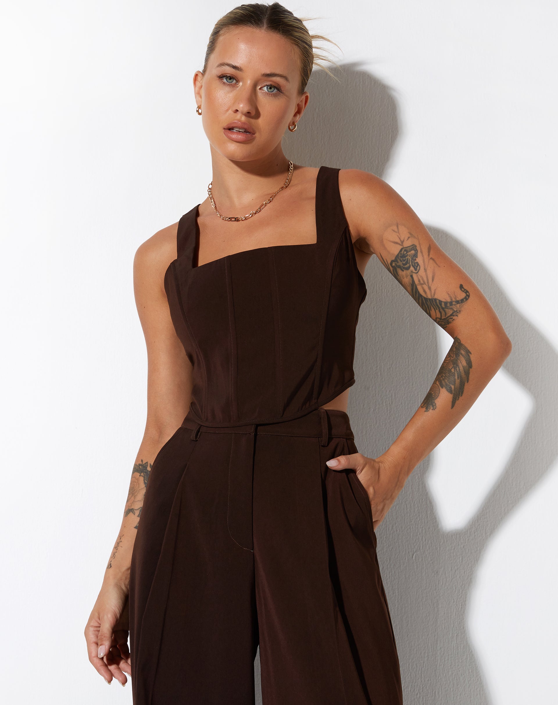 IMAGEN DE Kicy Top en Tailoring Chocolate negro