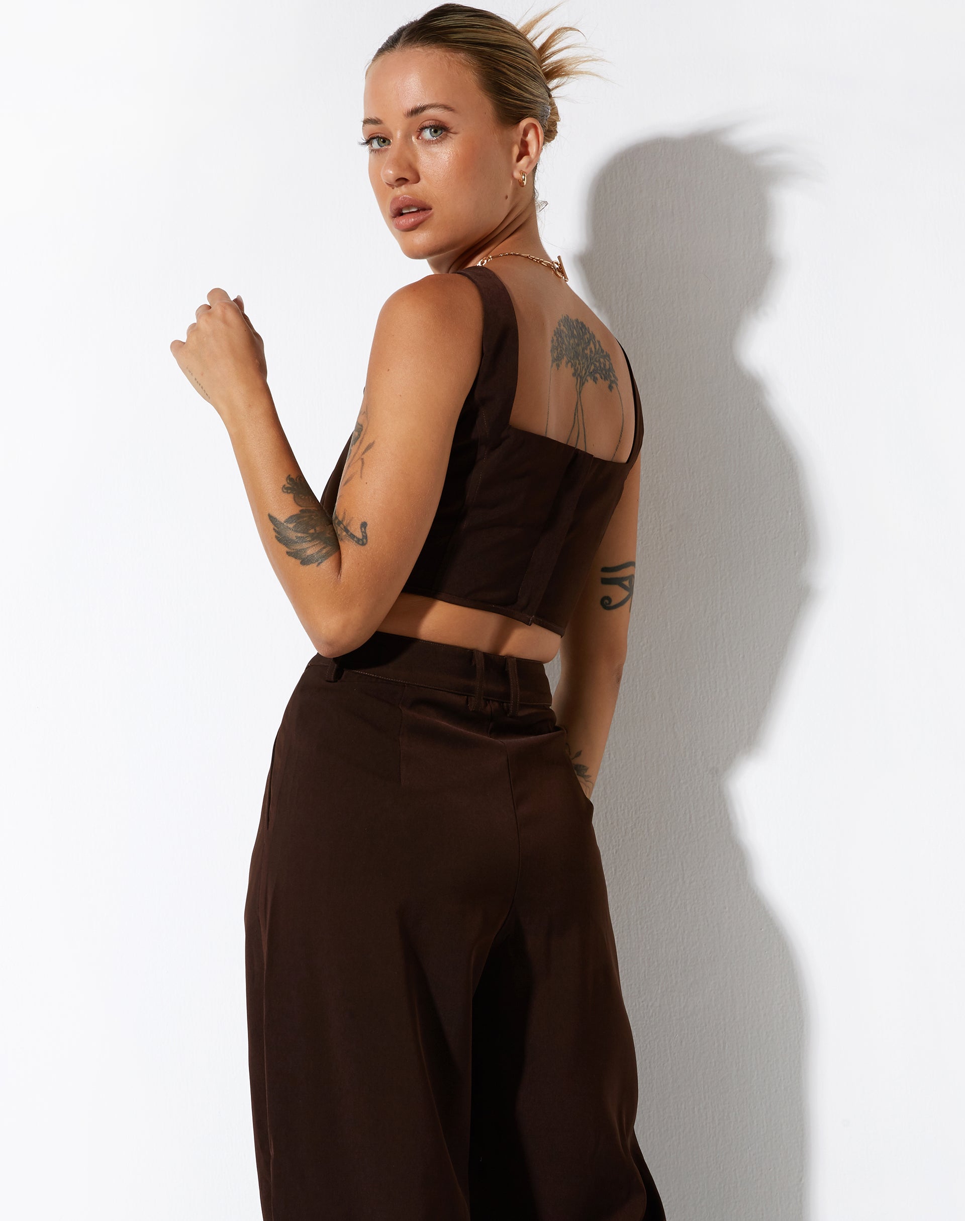 IMAGEN DE Kicy Top en Tailoring Chocolate negro