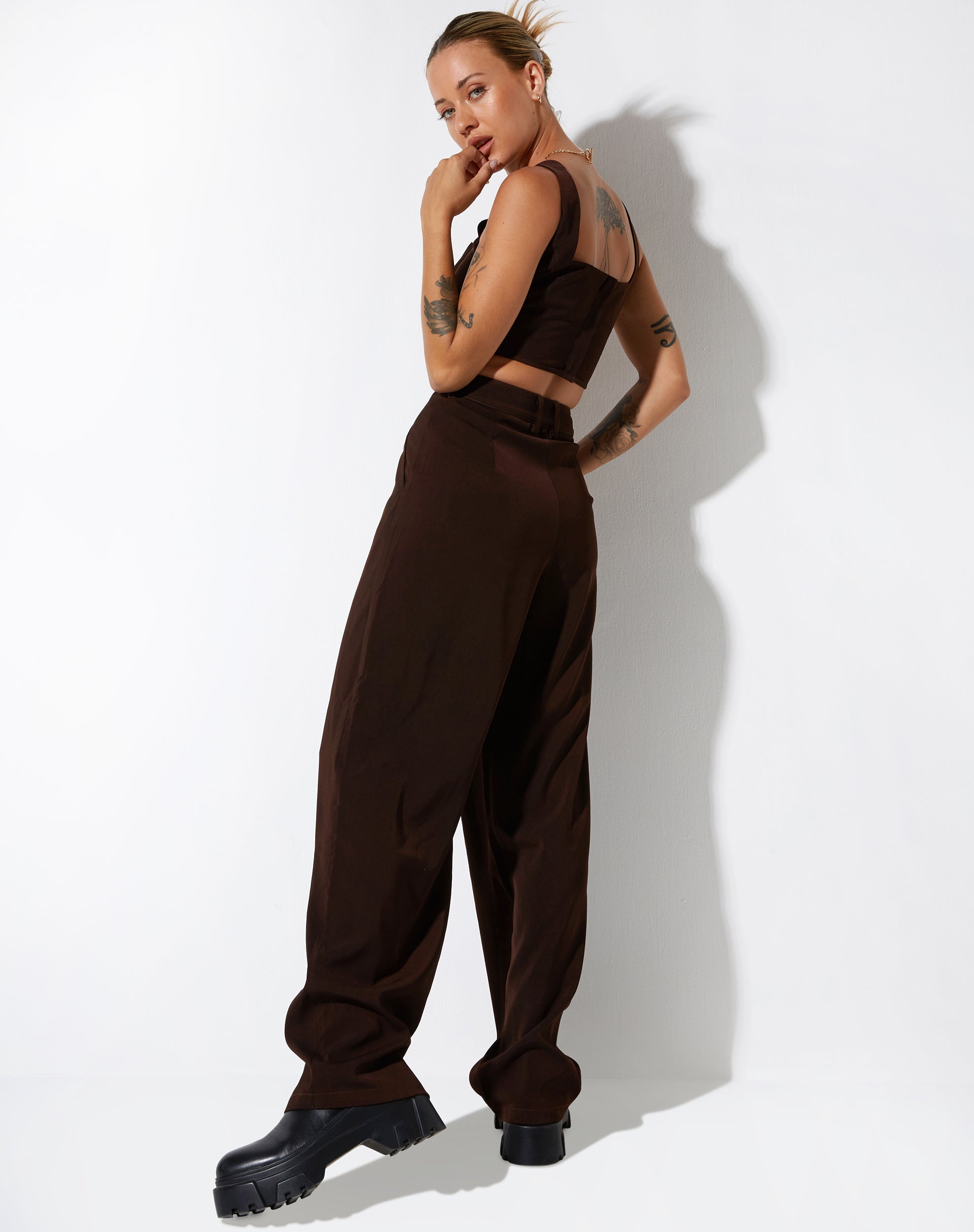 IMAGEN DE Kicy Top en Tailoring Chocolate negro