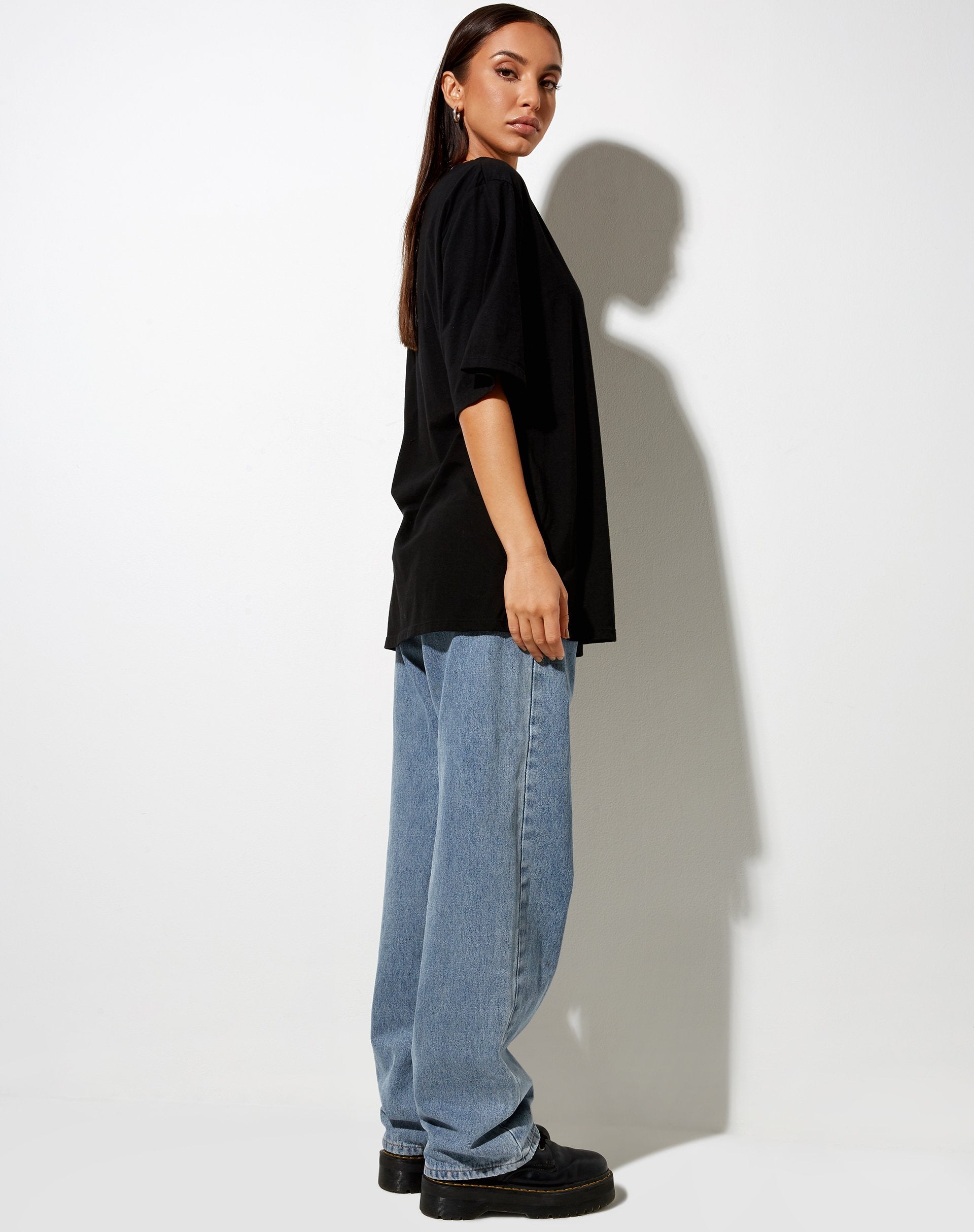 Imagen de Cocoon Tee in Black Angelo Label Embro