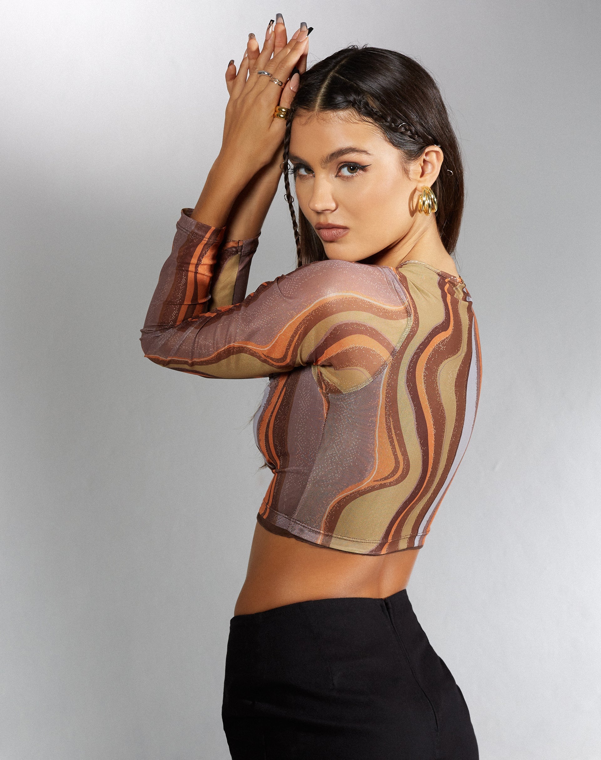 Imagen de MOTEL X IRIS Cora Crop Top en degradado terroso