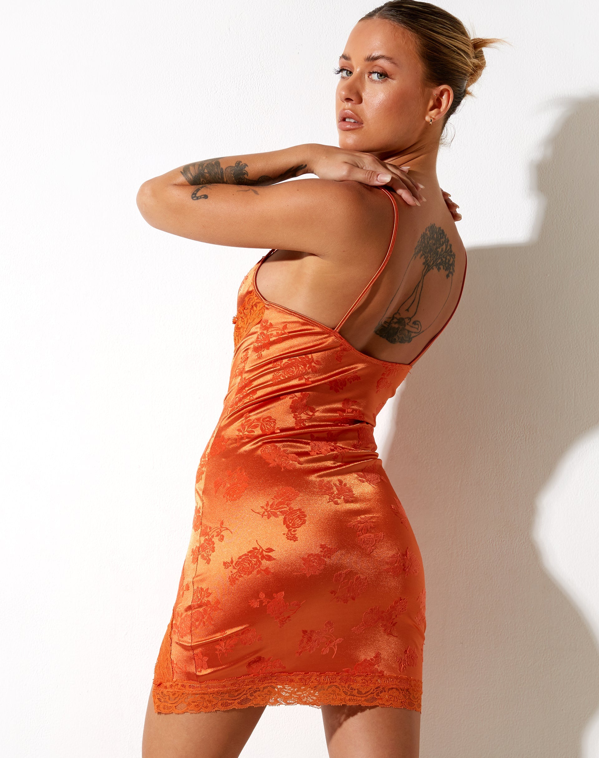 Imagen de Coti Bodycon Dress in Rose Flock Tangerine