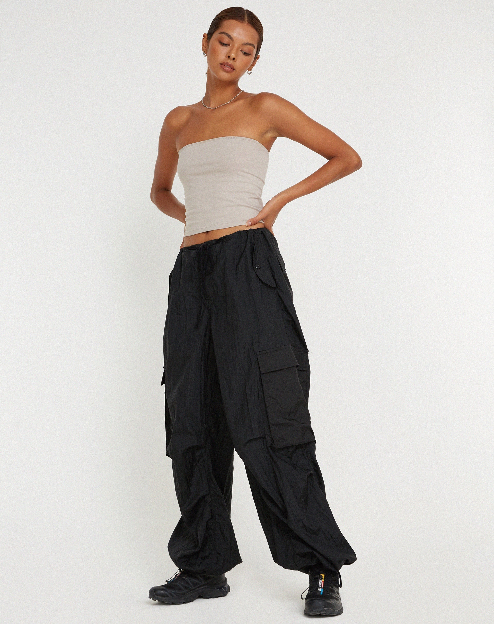 imagen de Cuties Wide Leg Cargo Trouser en Negro