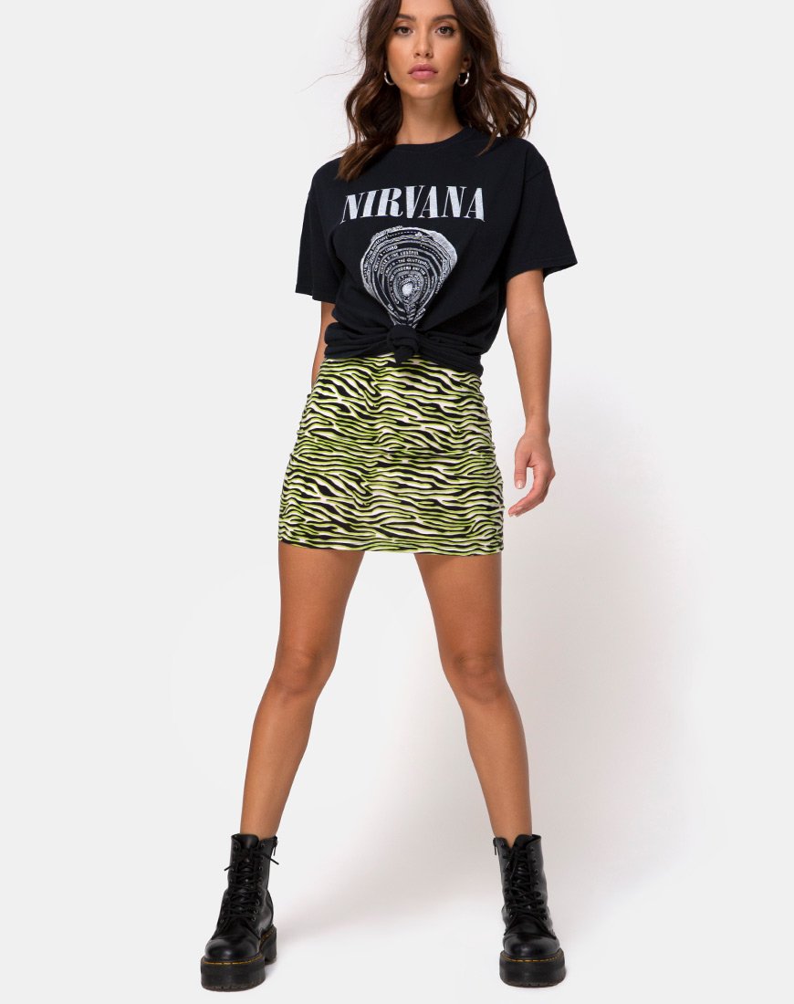 Imagen de la minifalda Kimmy en cebra verde flúor
