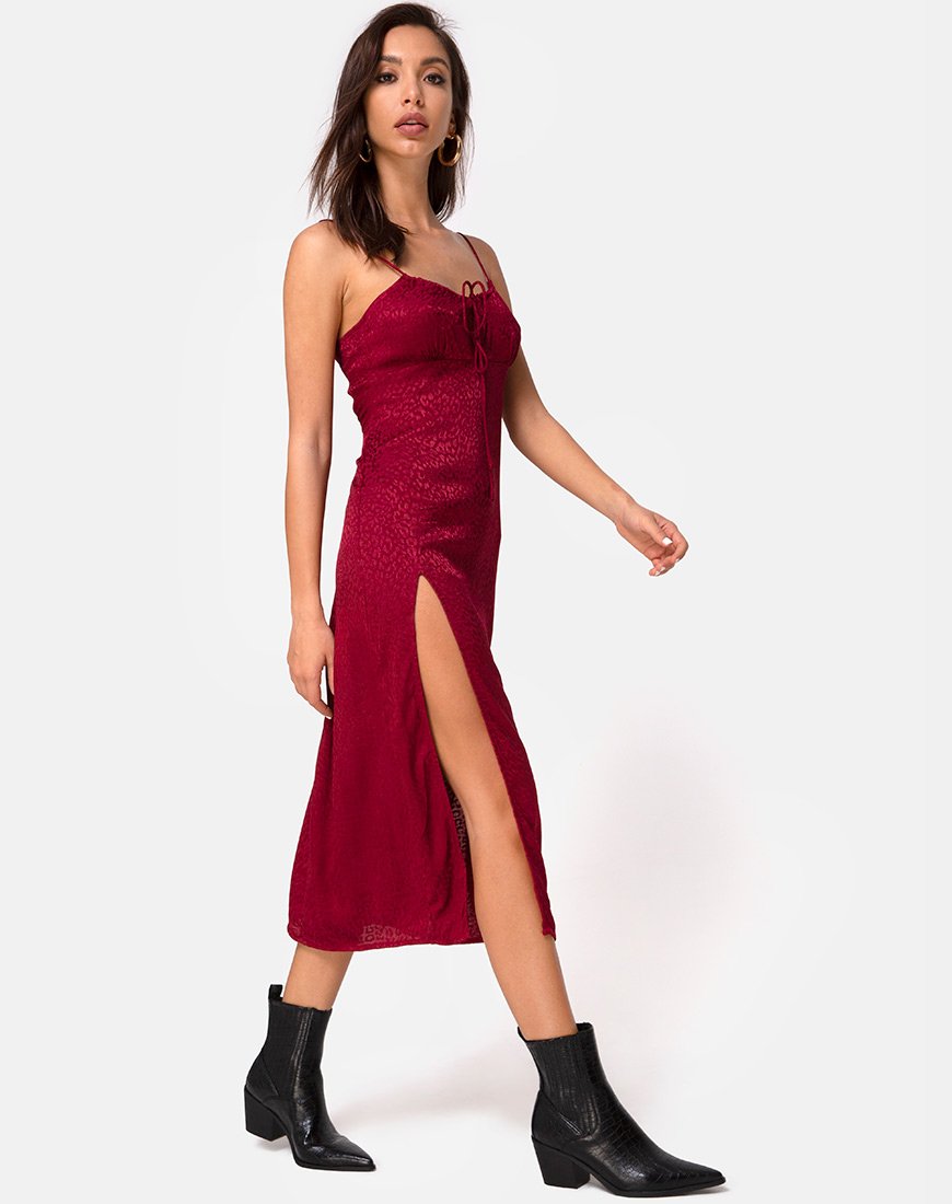 Imagen del vestido Cypress Midi Dress in Satin Cheetah Frambuesa