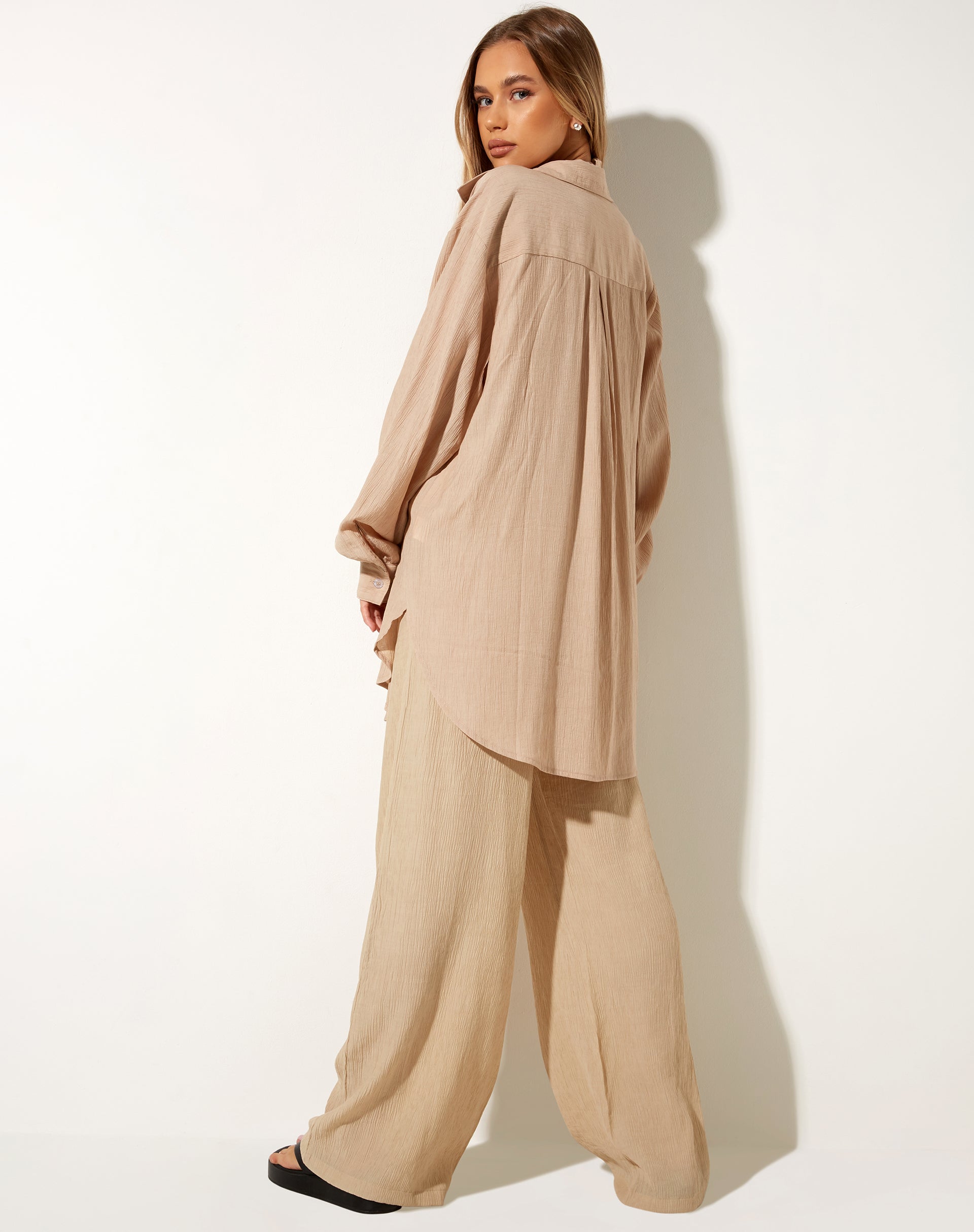 Imagen de Obeli Pantalones en Crinkle Tan