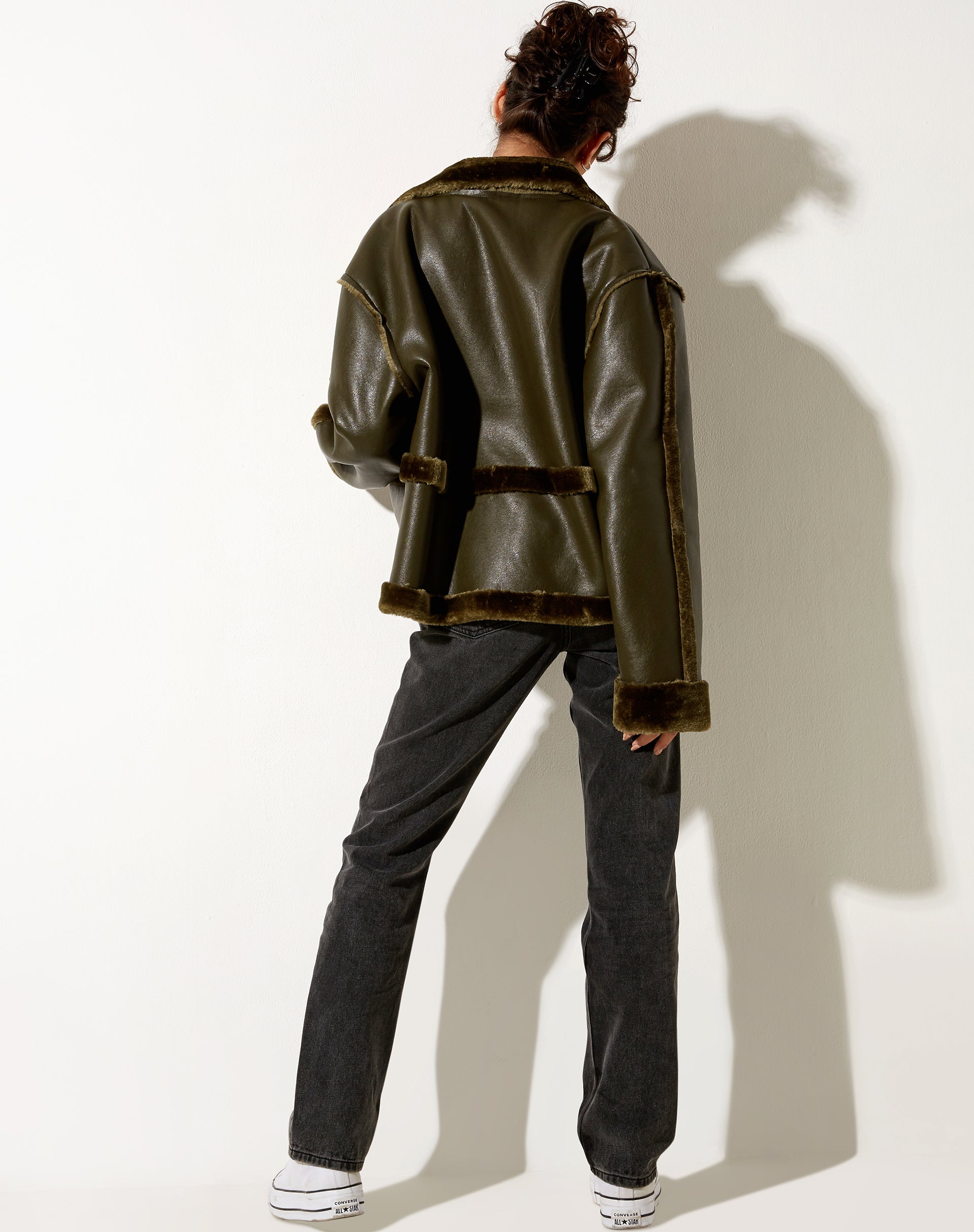 Imagen de la chaqueta Dagna en PU Dark Olive