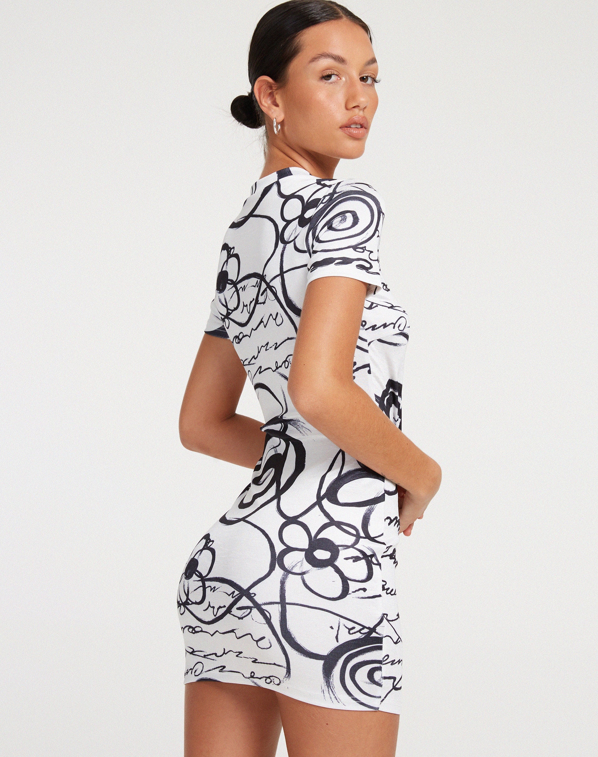 imagen de Dahara Mini Dress in Mono Doodle Black and White
