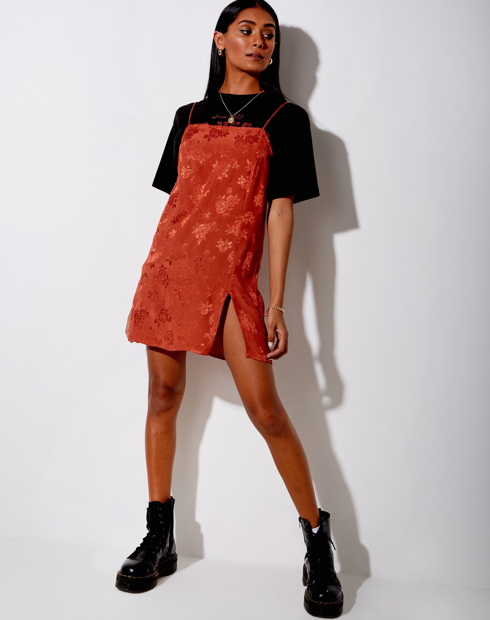 Imagen de Datista Slip Dress en Satén Rosa Cobre