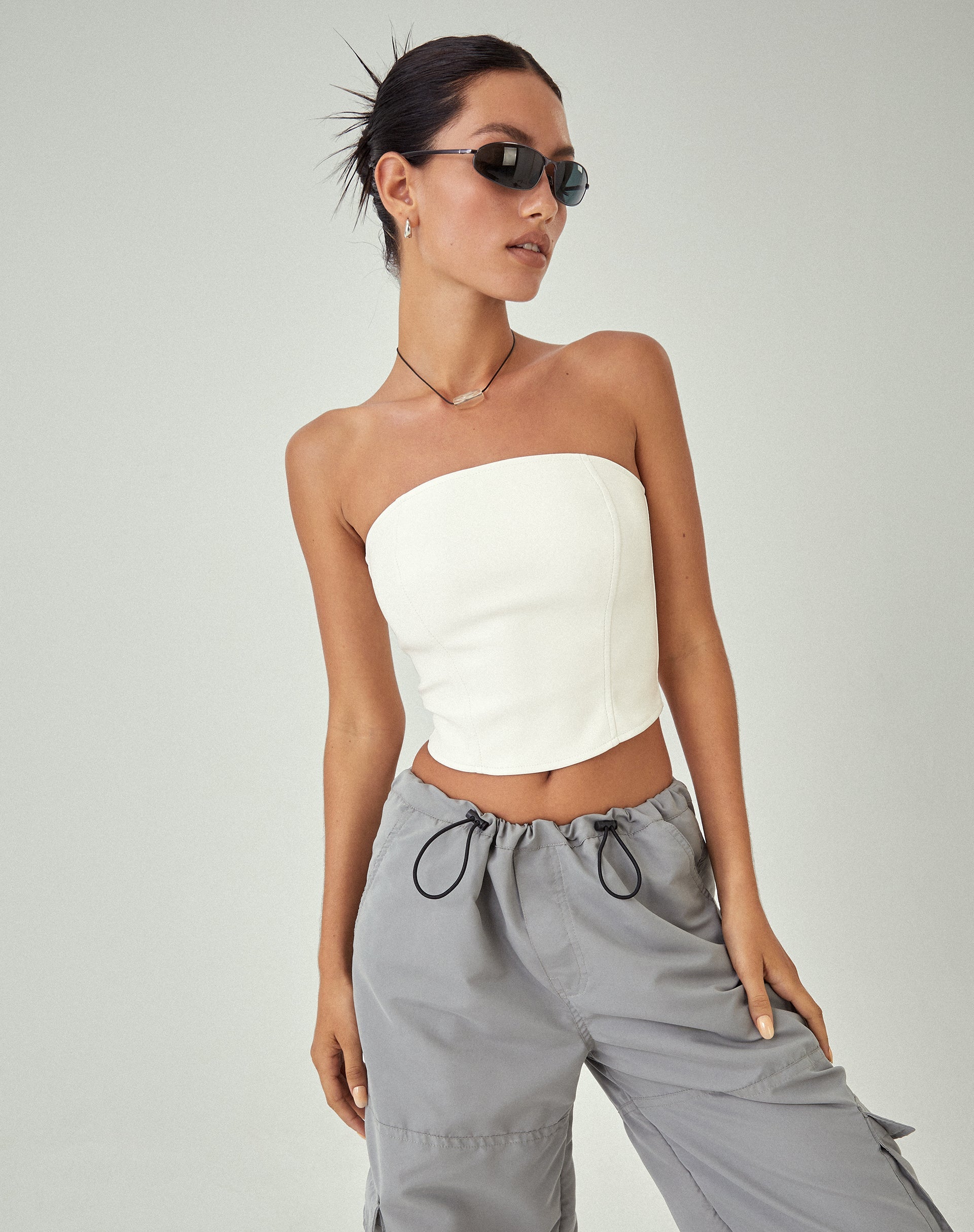 imagen de MOTEL X JACQUIE Dena Corset Top en PU Off White