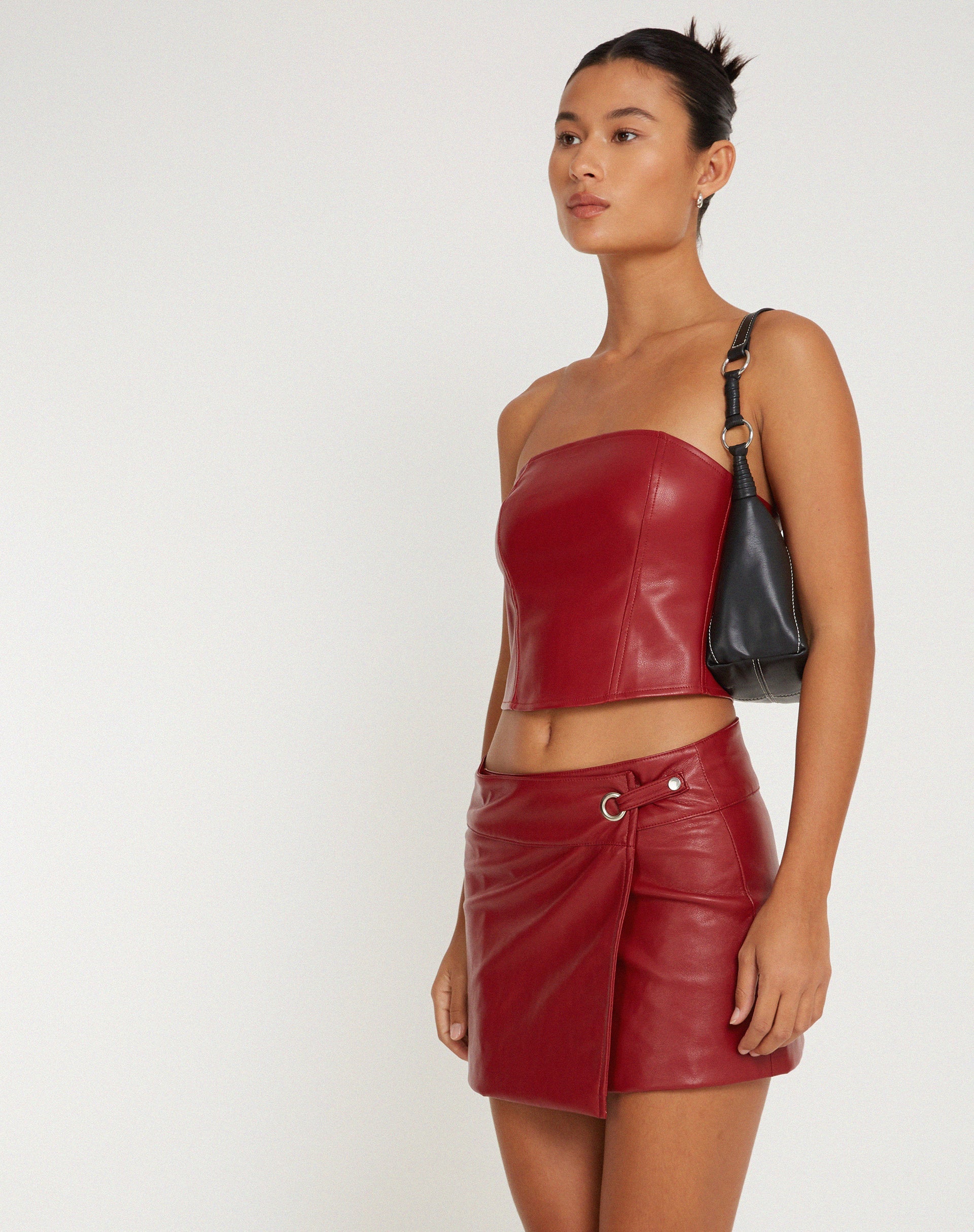 imagen de la minifalda Rolo en PU Rojo Sangre