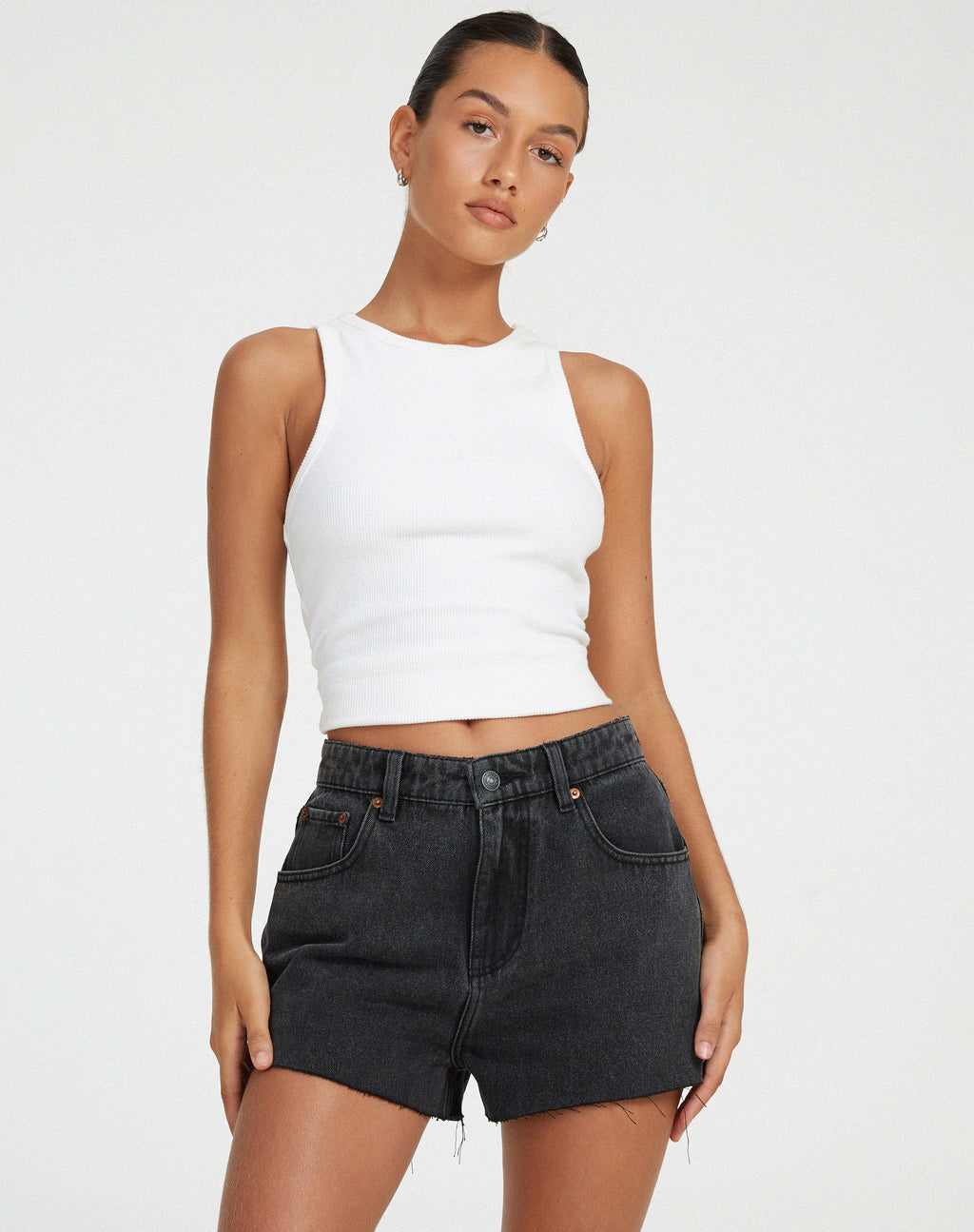 Pantalón corto vaquero en lavado negro