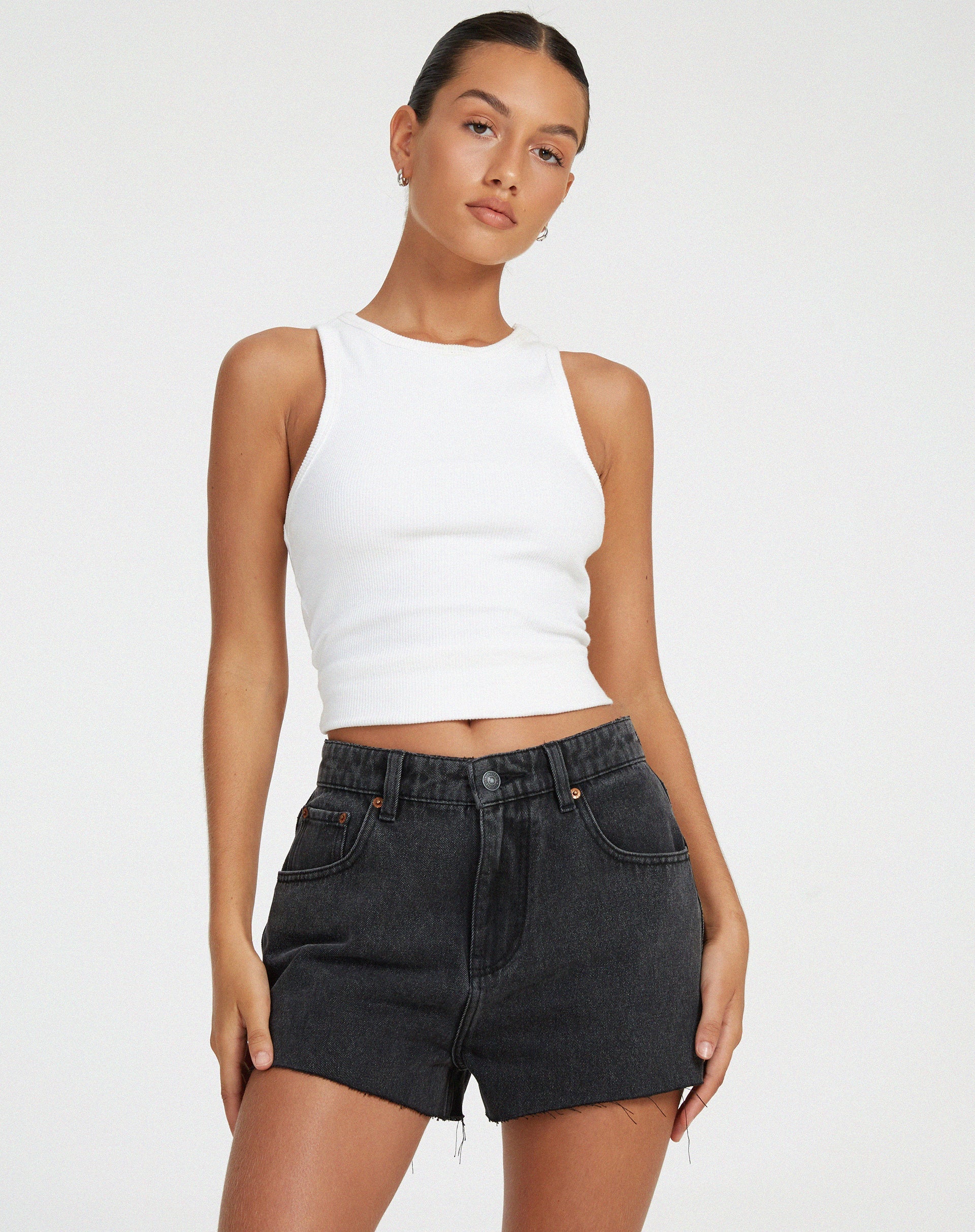 imagen de Denim Short en Black Wash