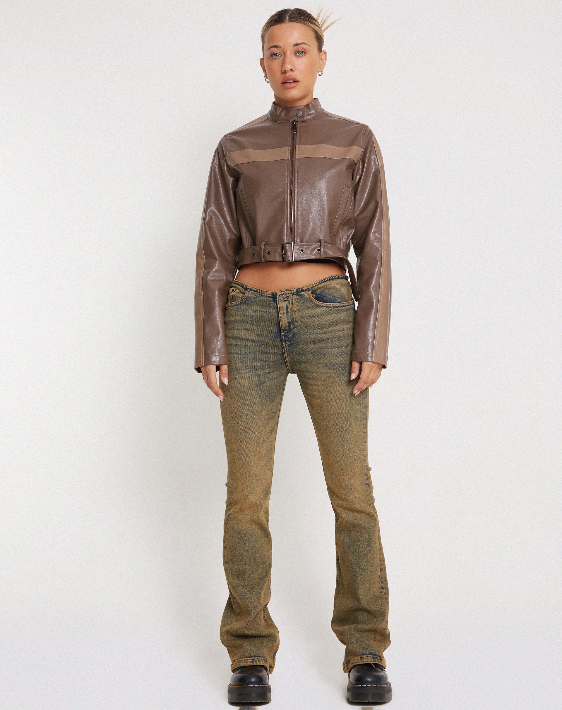 Imagen de la chaqueta Derby Zip Up en PU marrón tonal