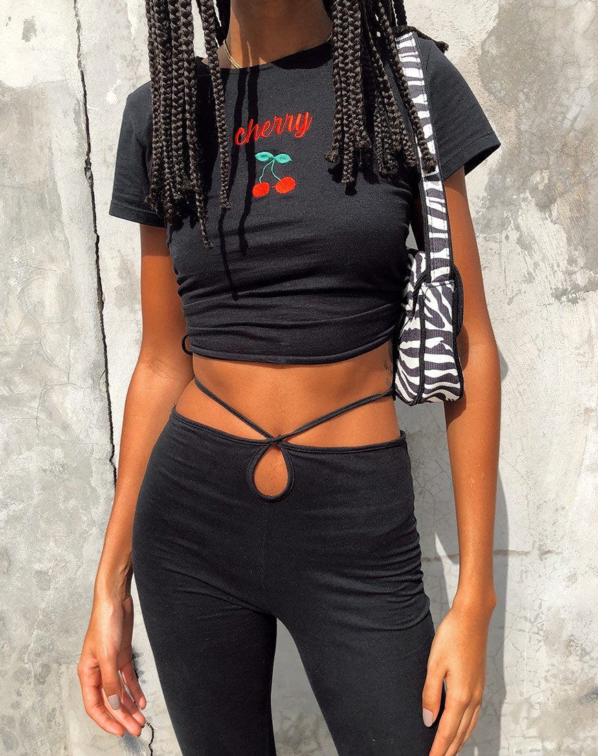 Doga Crop Top en Negro Cereza Embro