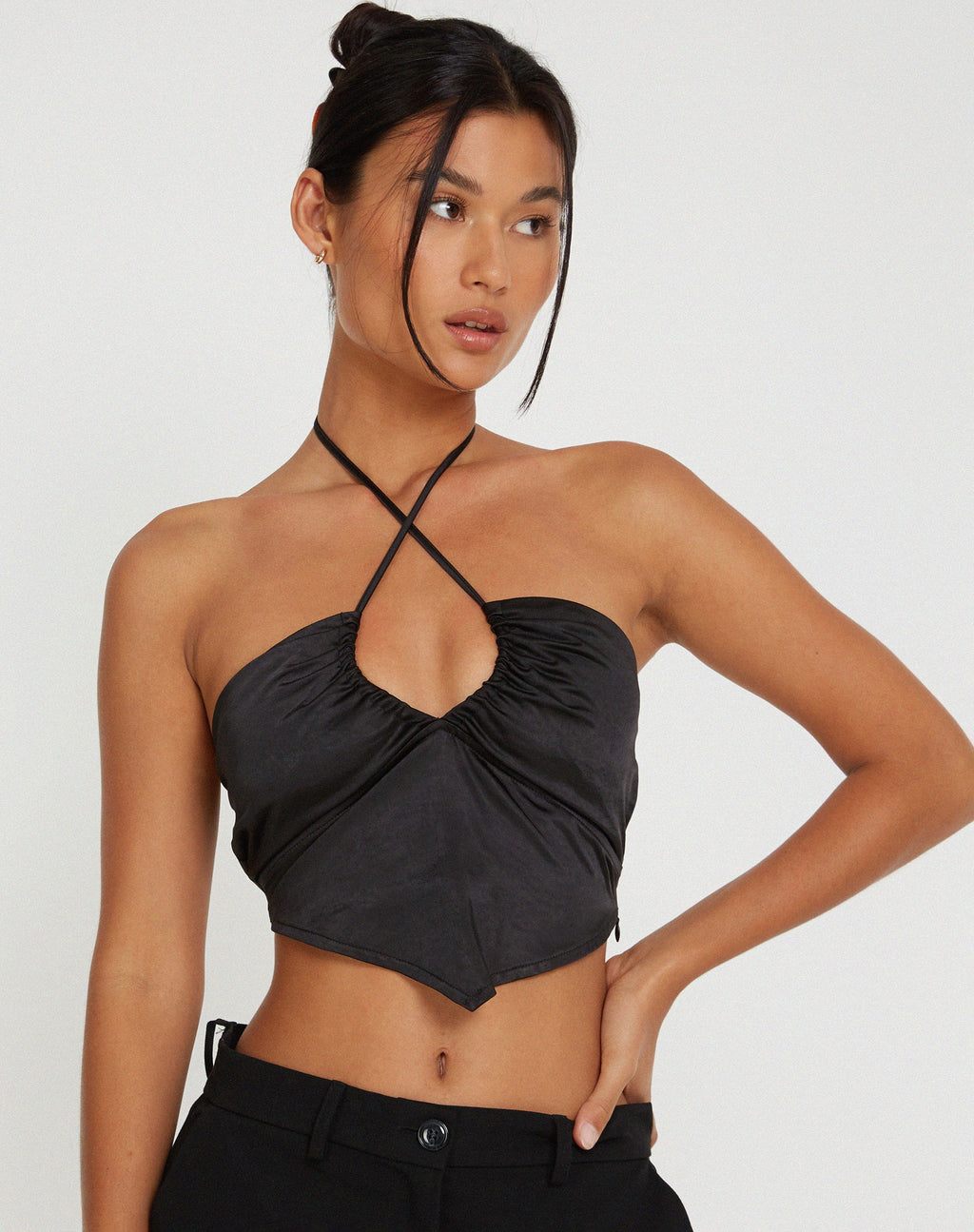 Domila Top en negro satinado