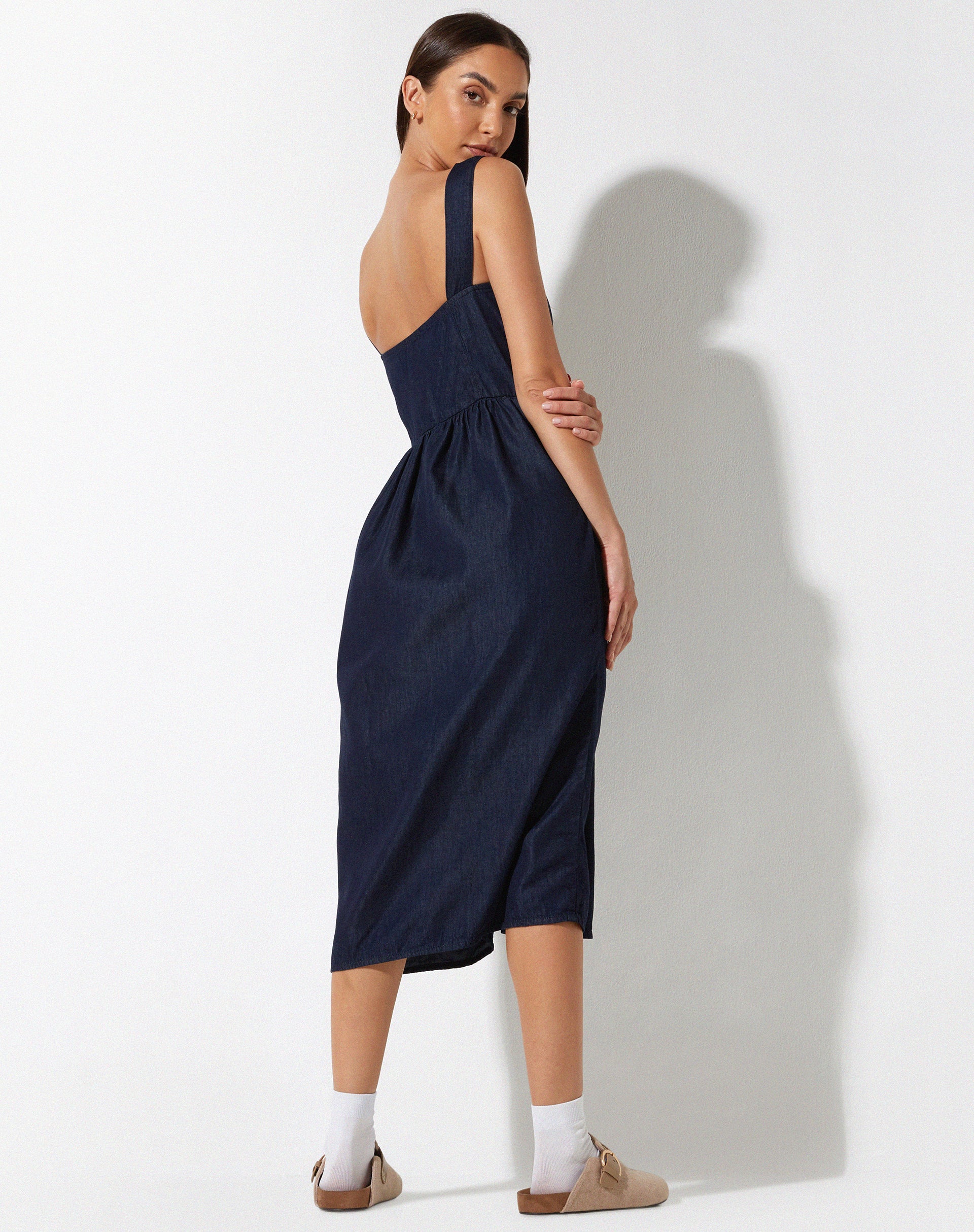imagen de Doraya Midi Dress in Denim Blue Chambray