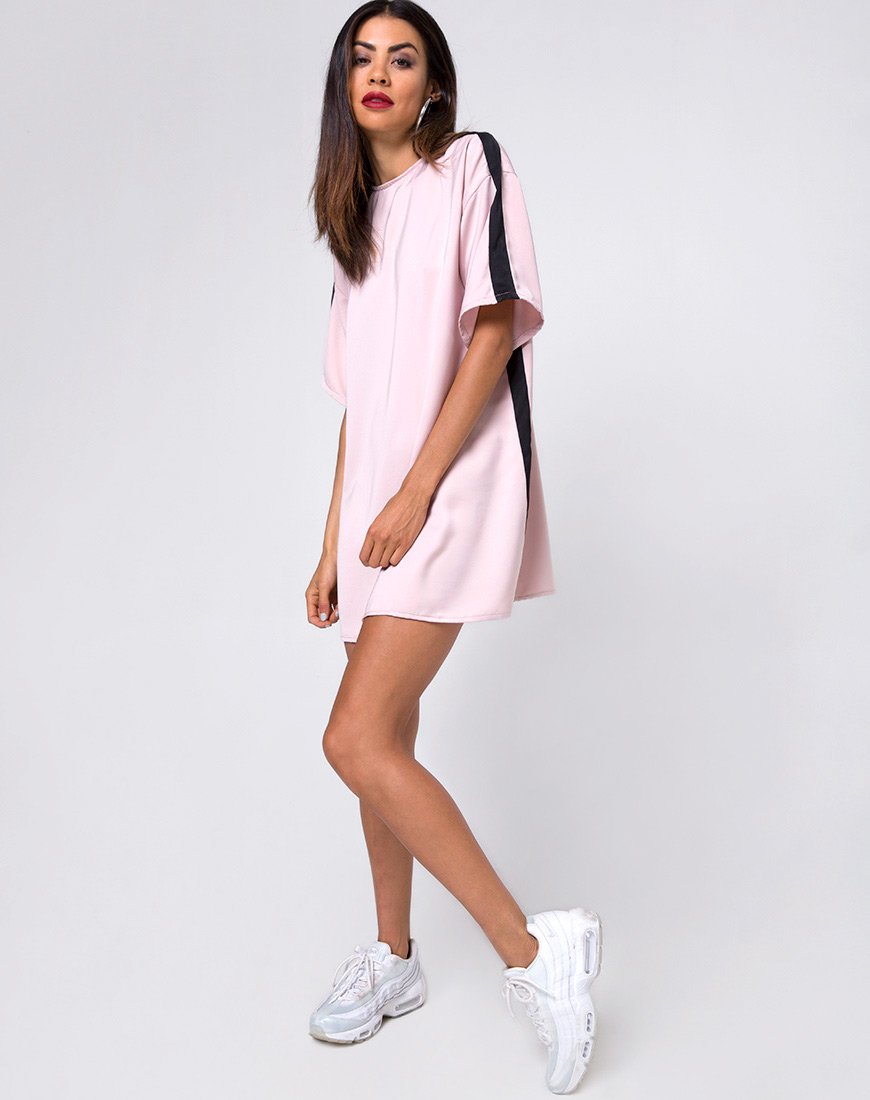 Imagen del vestido camisero Dore en blush con raya negra